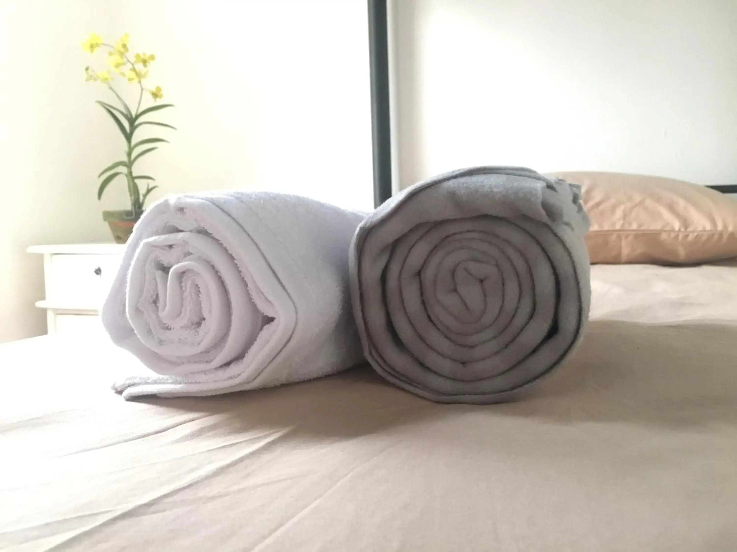 Decorative detail, Bed in Wood Stone Decorative detail, Bed in Wood Stone