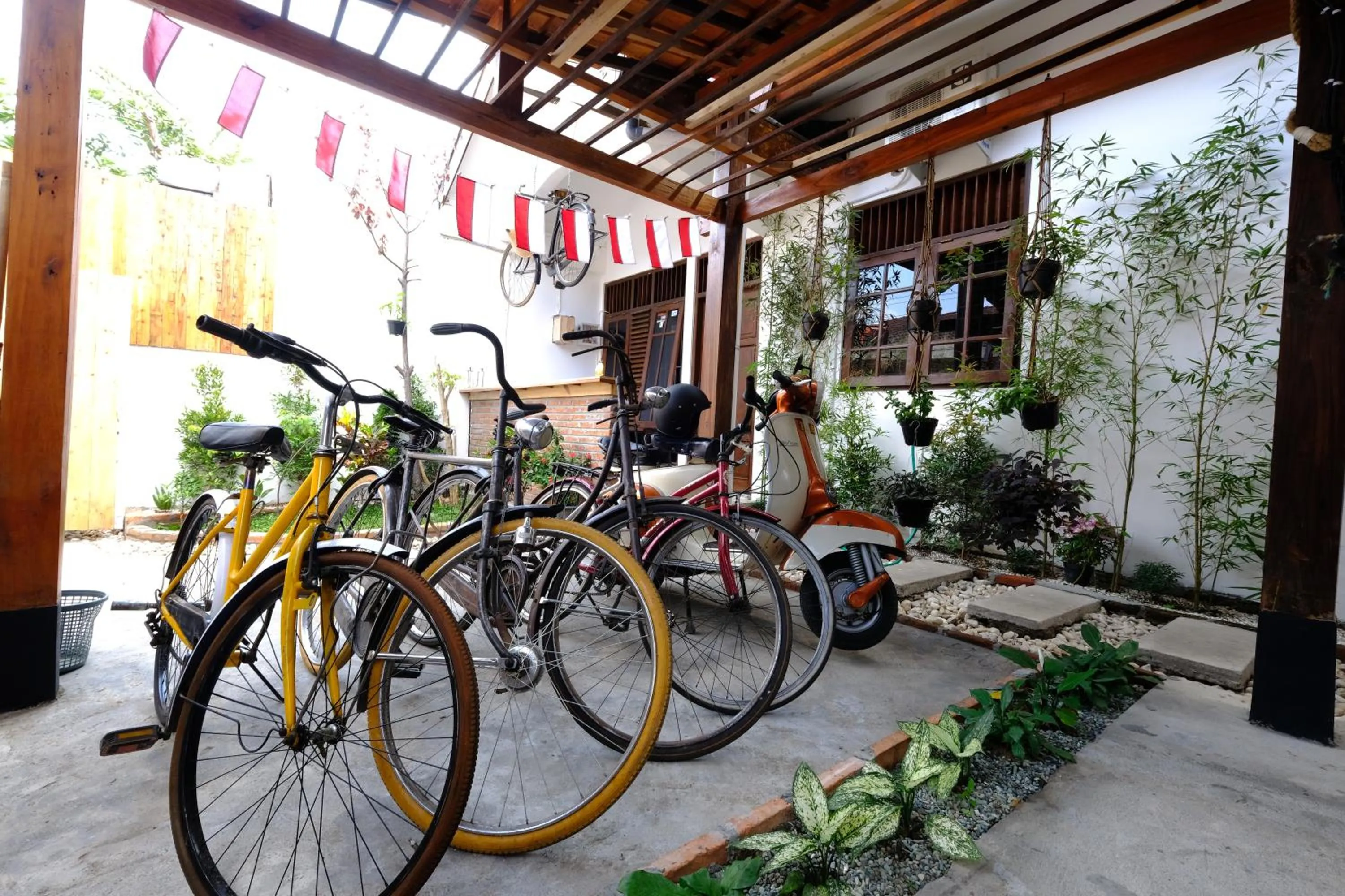 Area and facilities in Wood Stone