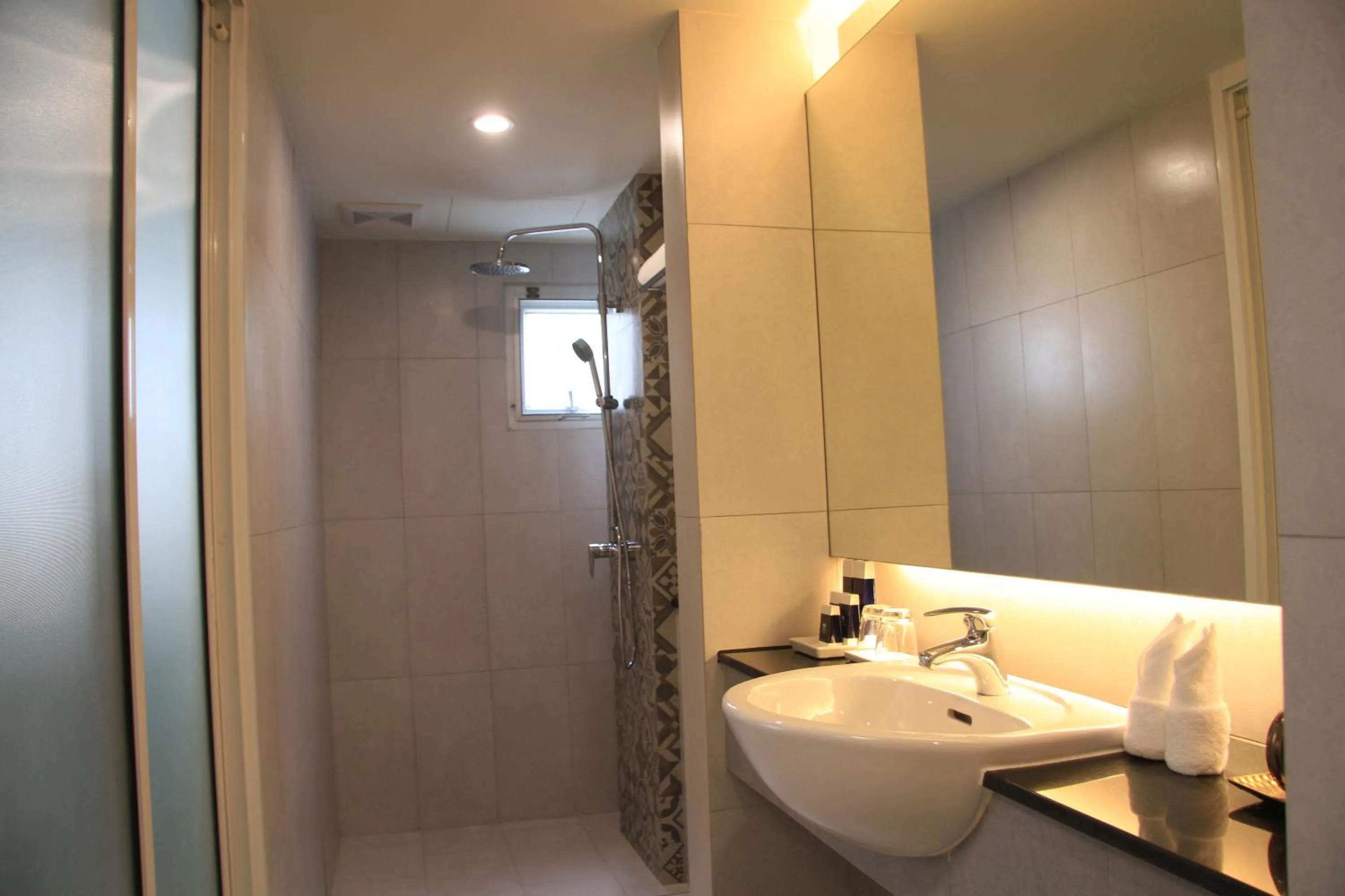 The Green View Hotel