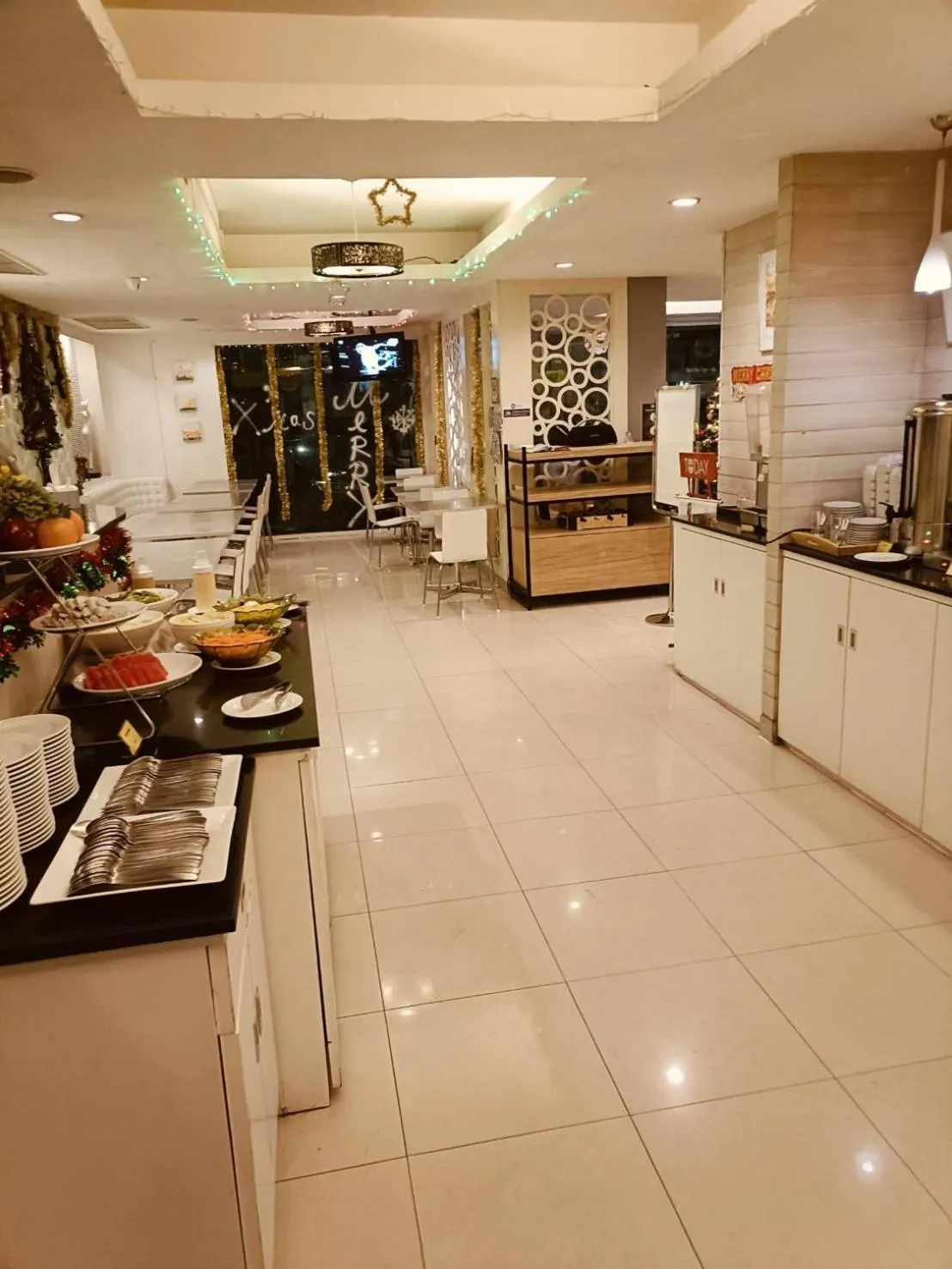 Restaurant/places to eat in My Hotel Pratunam