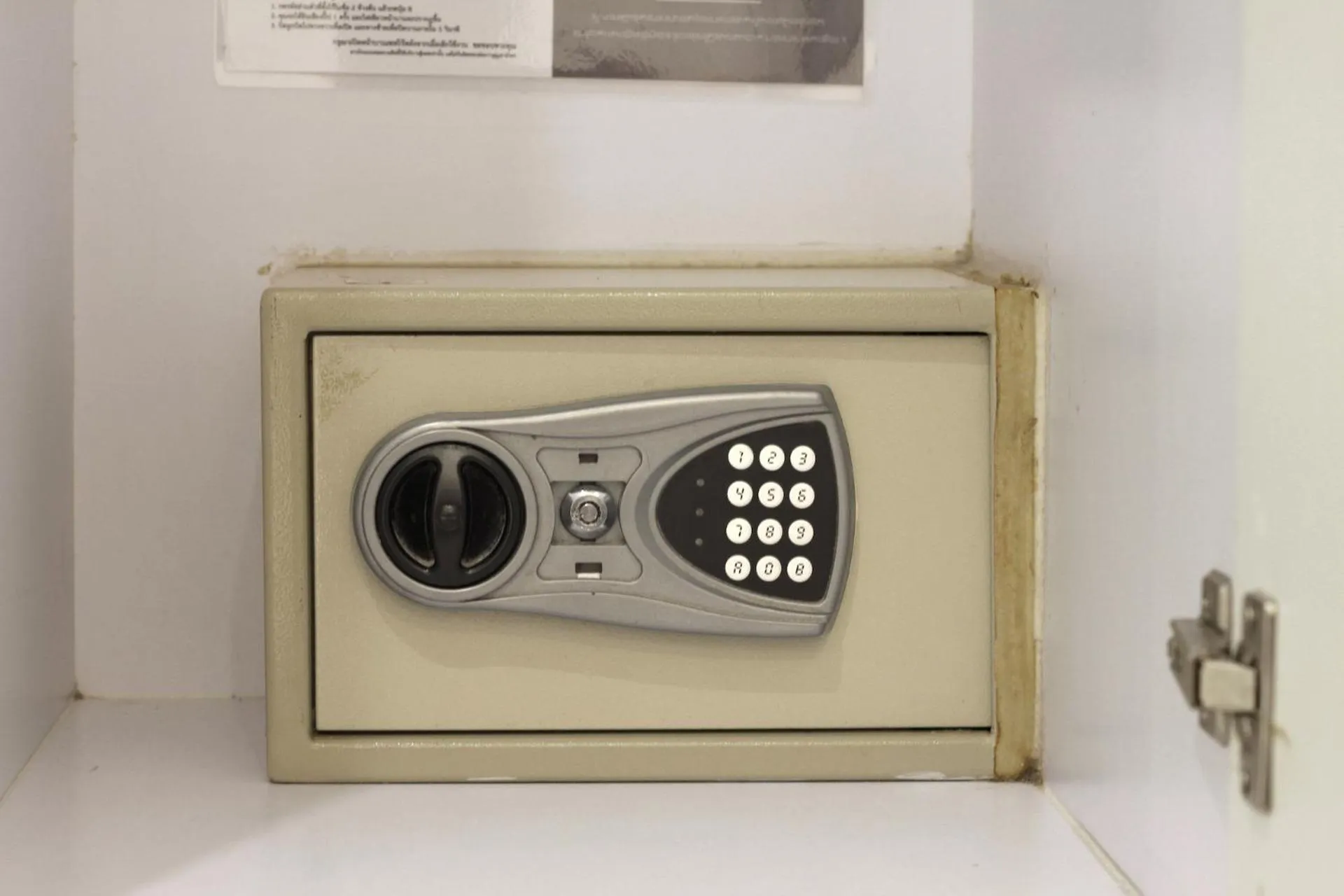 safe in My Hotel Pratunam