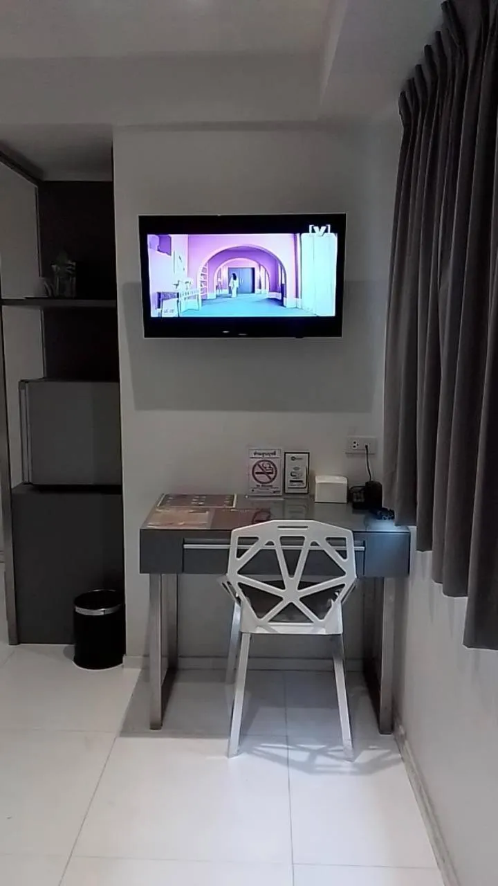 Seating area in My Hotel Pratunam