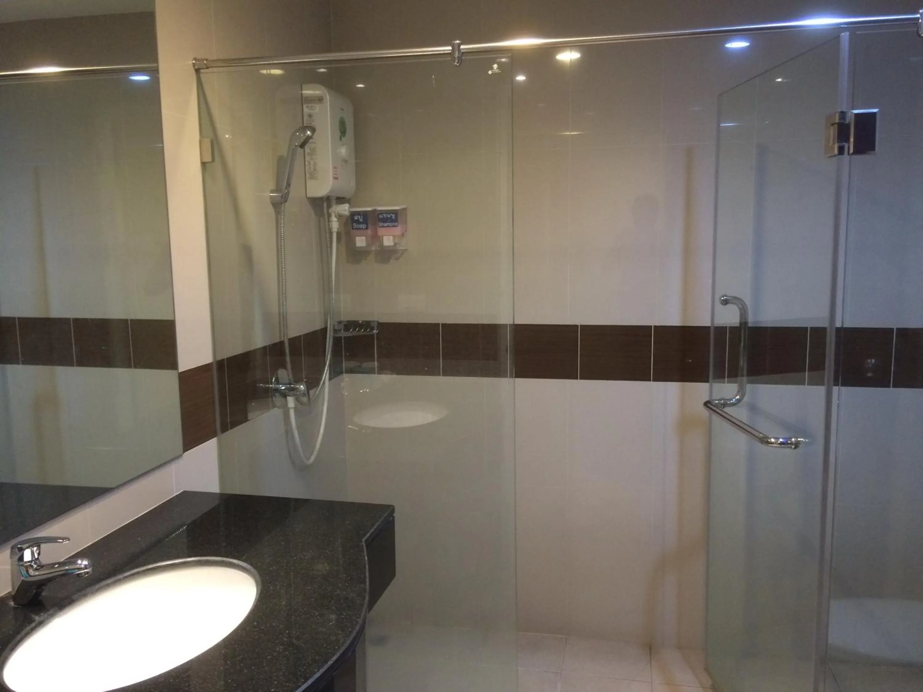Shower in For You Residence