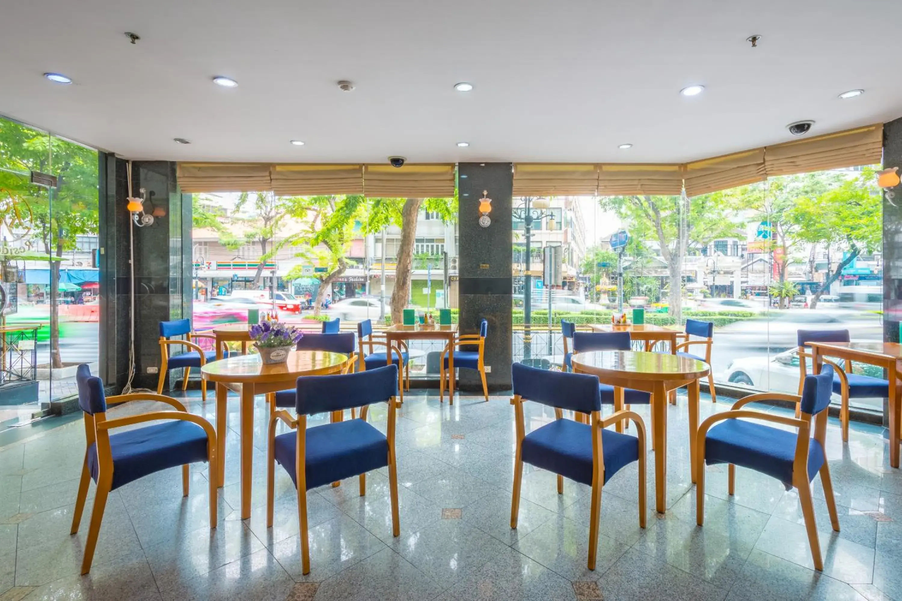 Restaurant/places to eat in For You Residence Restaurant/places to eat in For You Residence