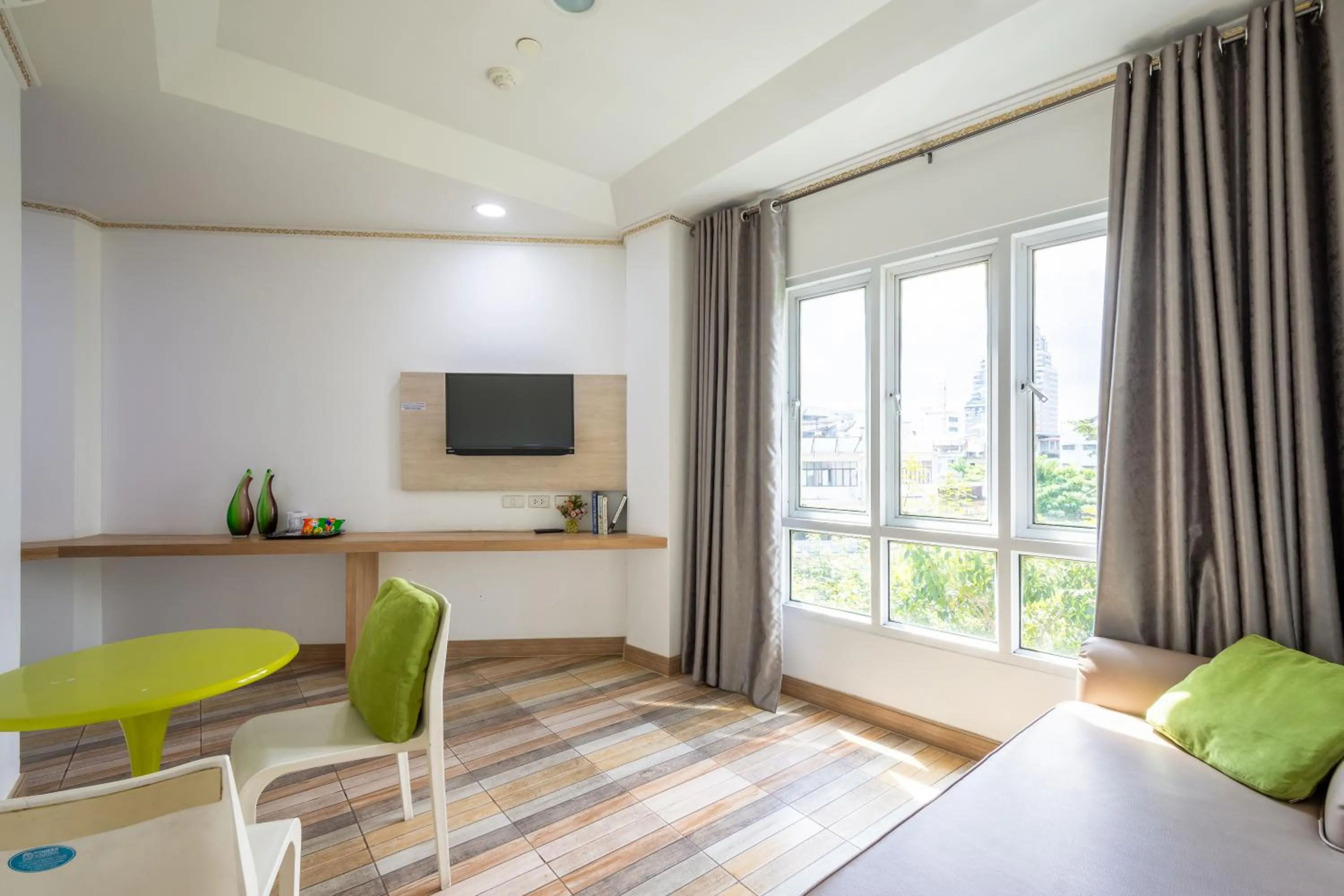 Day, Bed in For You Residence