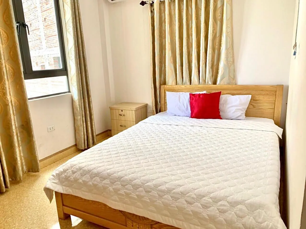 Bed in Quynh Yen Hotel