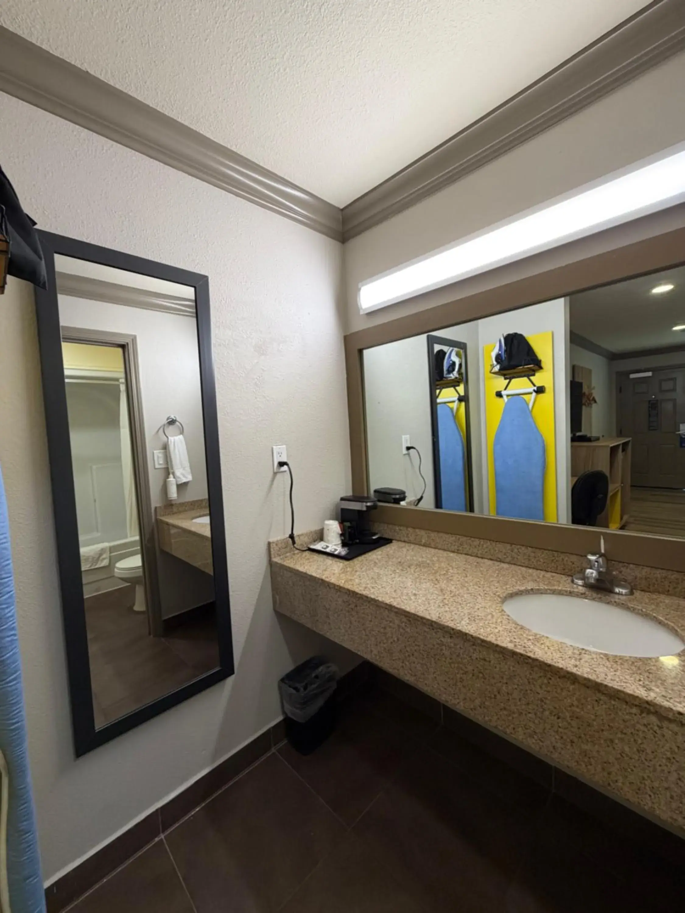 Days Inn by Wyndham San Francisco S/Oyster Point Airport Days Inn by Wyndham San Francisco S/Oyster Point Airport