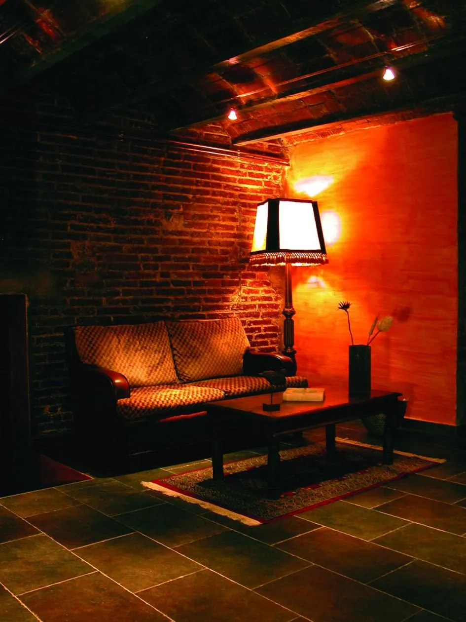 Communal lounge/ TV room in Masia Vista Hermosa