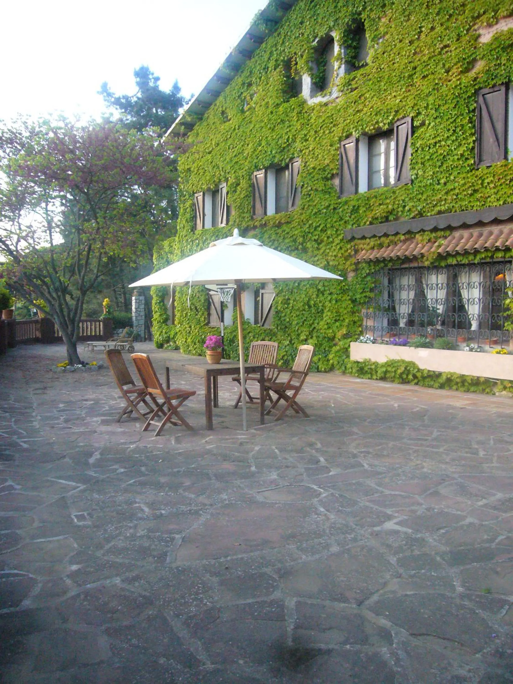 Facade/entrance in Masia Vista Hermosa