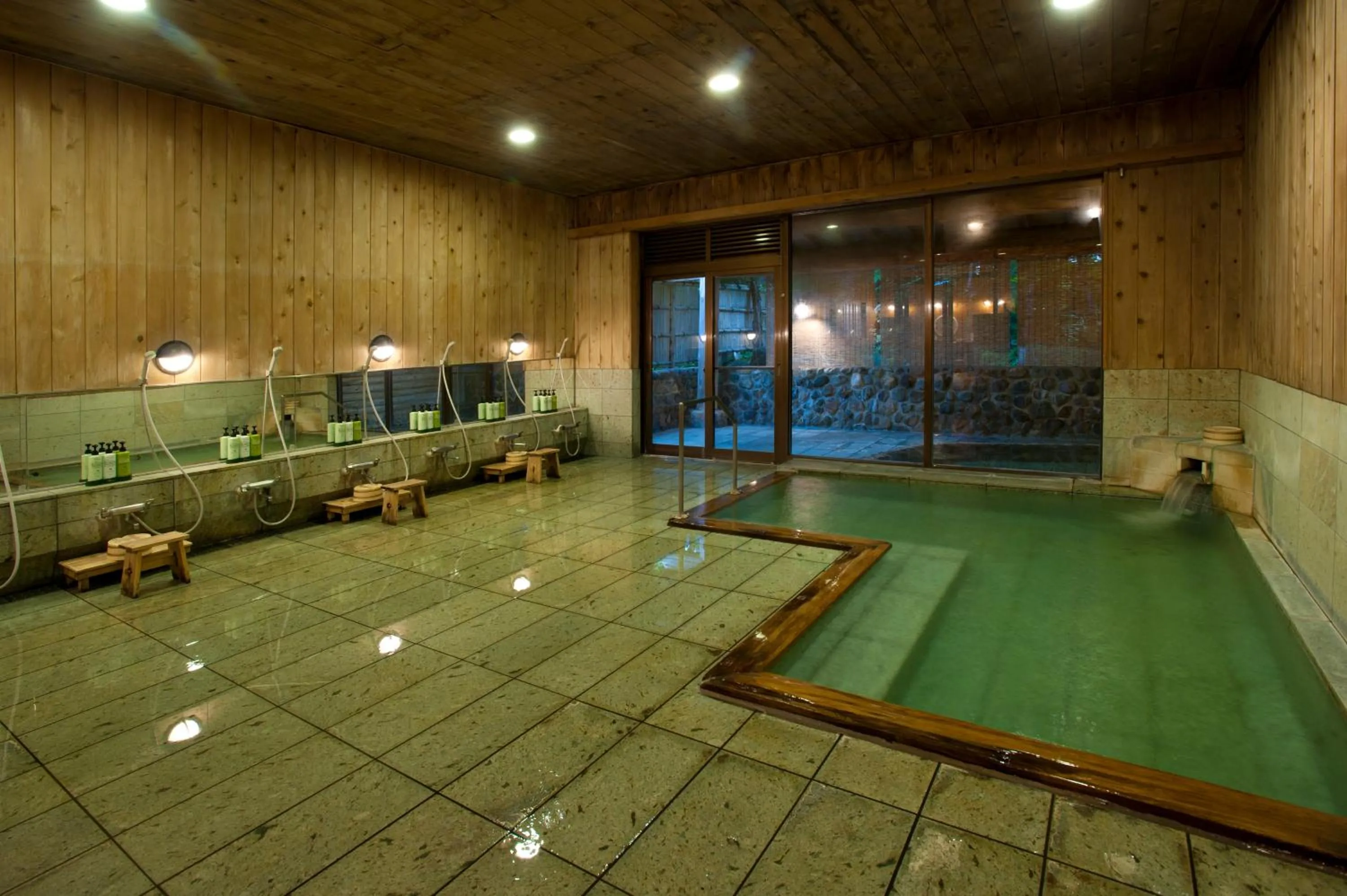 Hot Spring Bath in Kazen no Sho