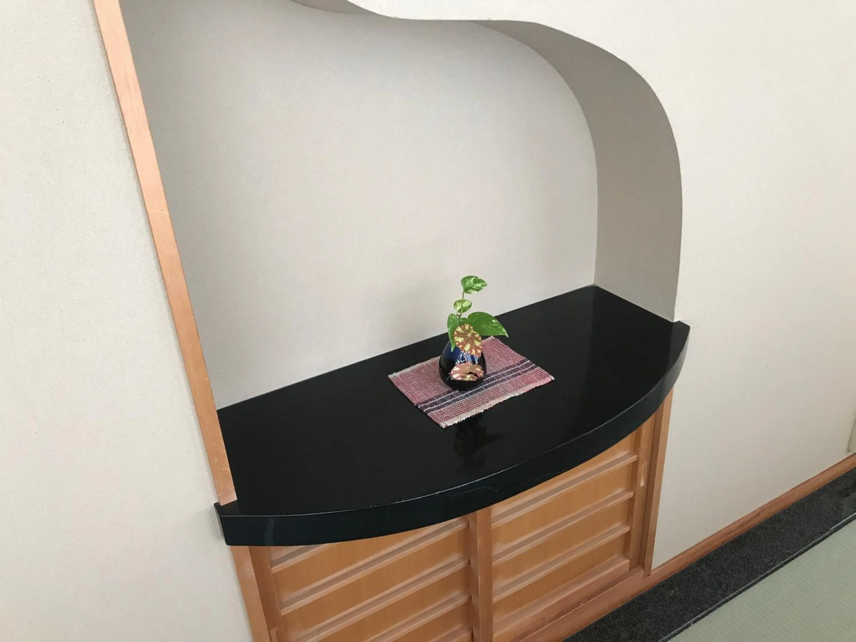 Decorative detail in Kazen no Sho