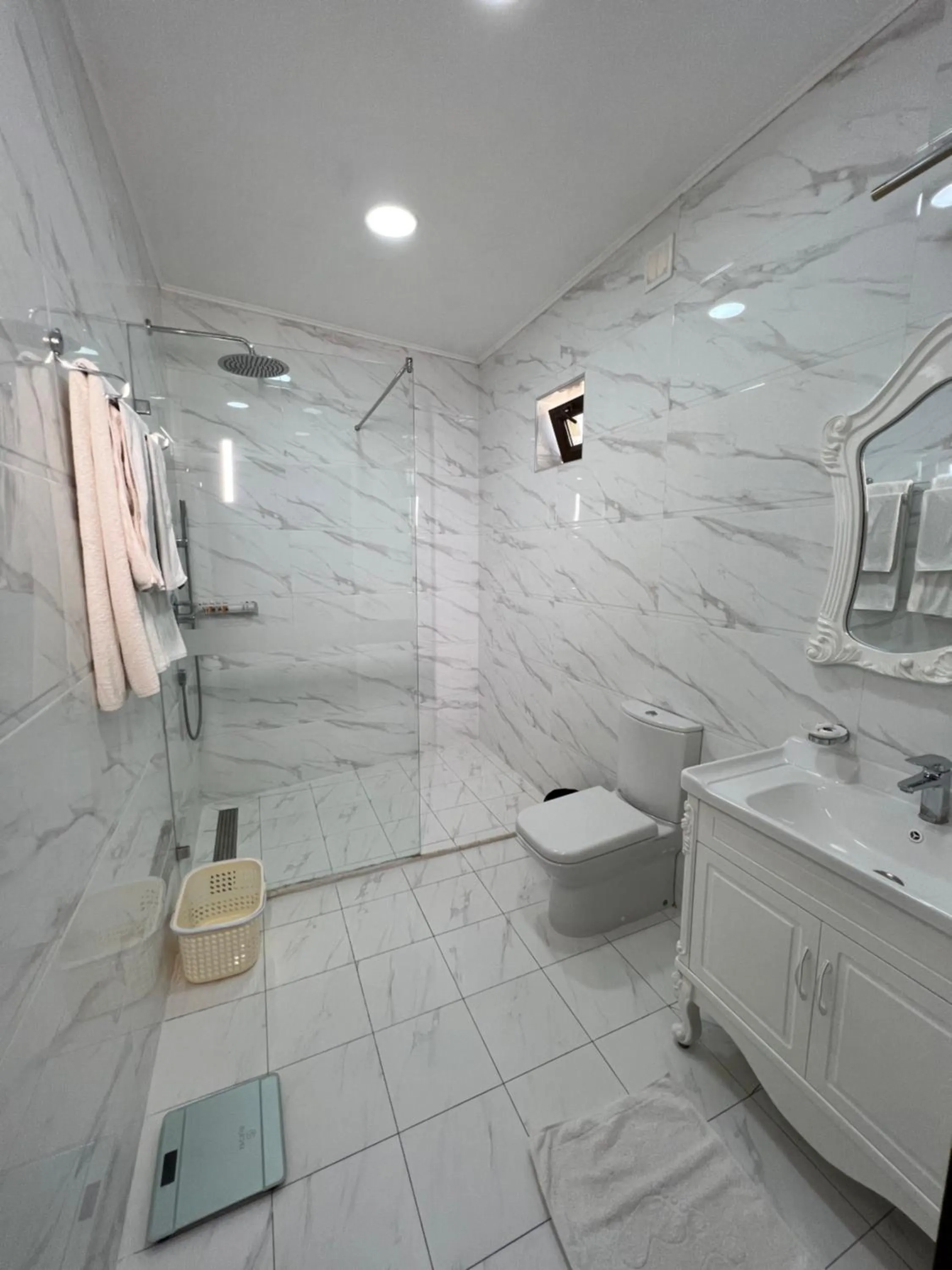 Shower in Palace Hotel Tashkent