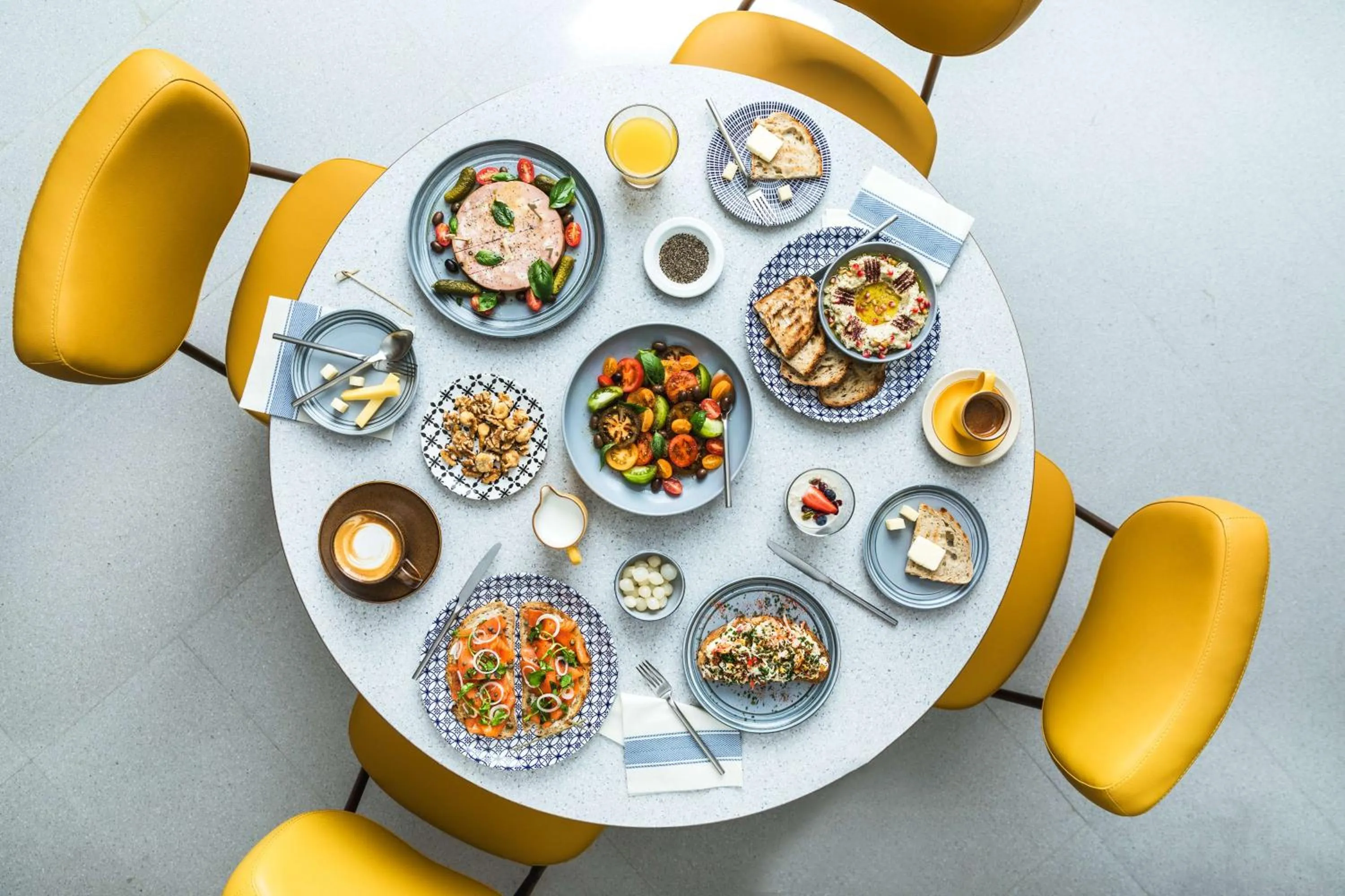 Food and drinks in Andaz Singapore, By Hyatt