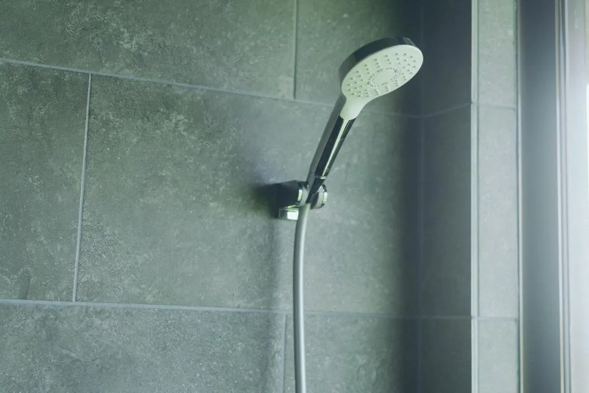 Shower in Atelier Hyakuna