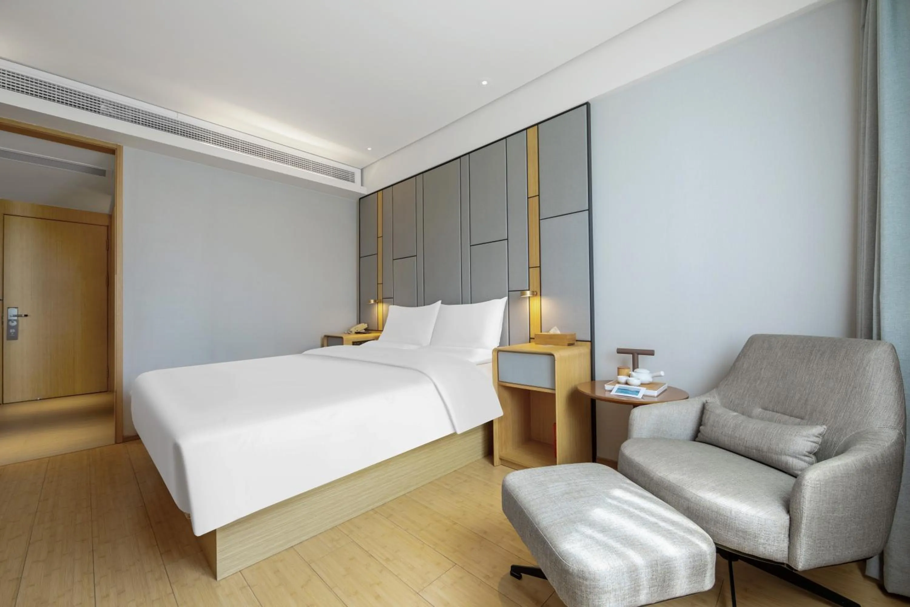 Bed in JI Hotel Shanghai Jinqiao