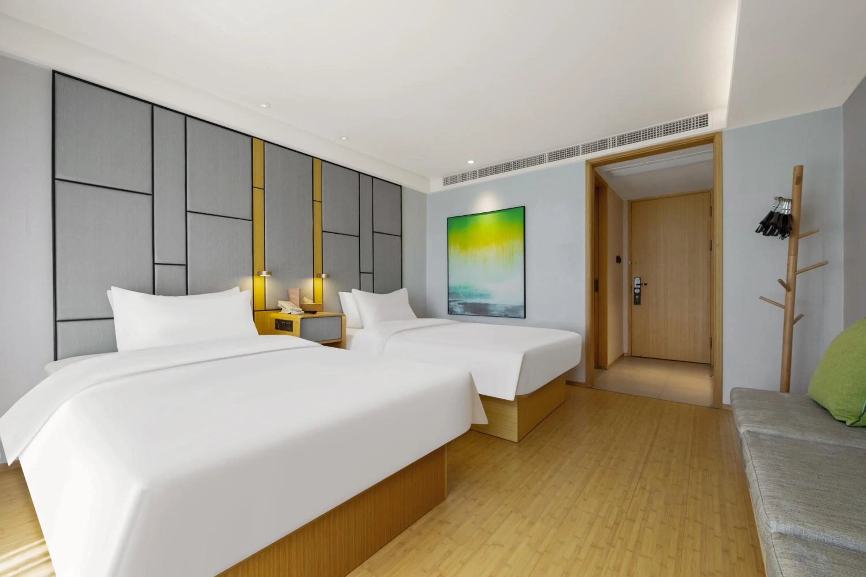 Photo of the whole room, Bed in JI Hotel Shanghai Jinqiao International Commercial Plaza