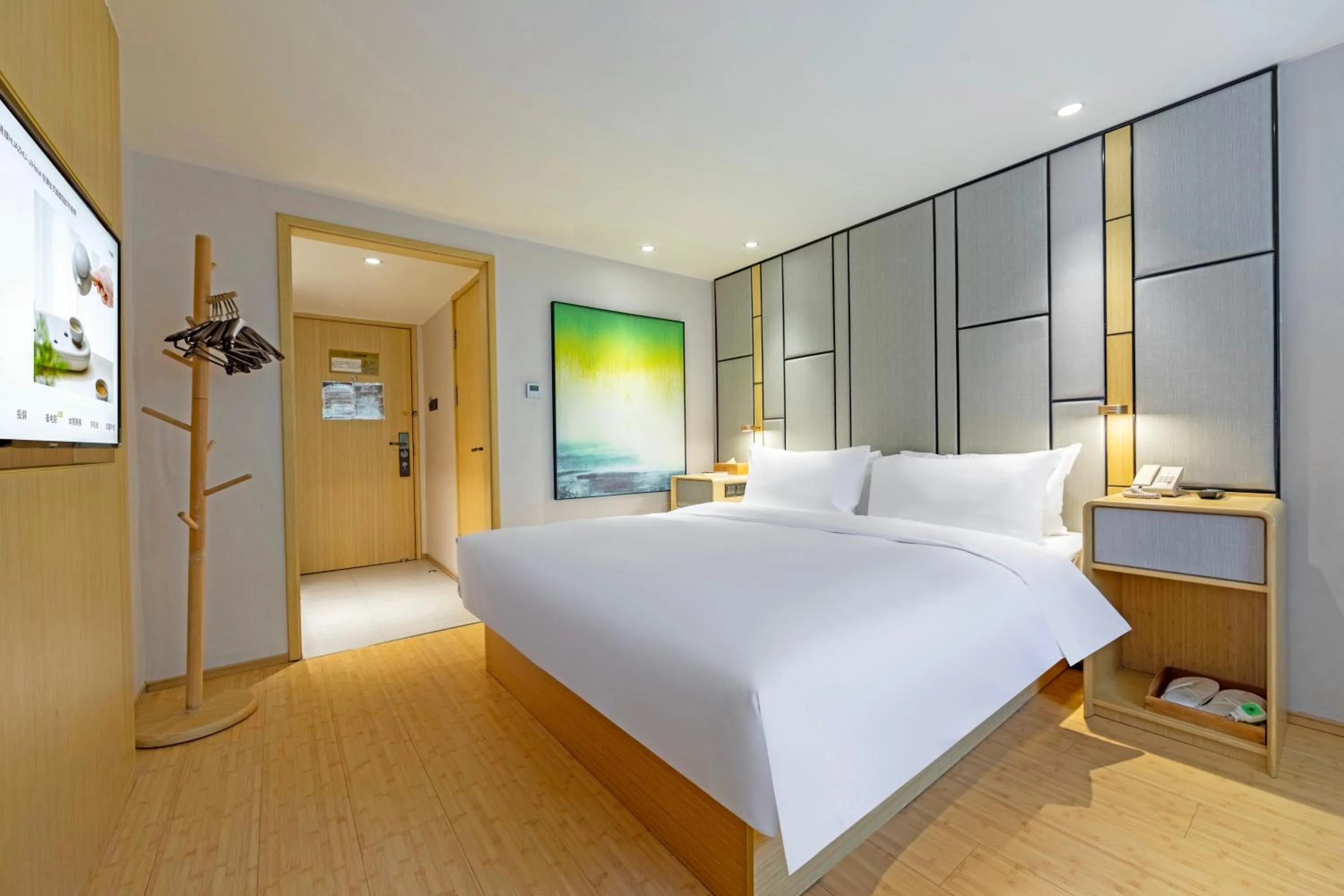 Photo of the whole room, Bed in JI Hotel Shanghai Jinqiao International Commercial Plaza