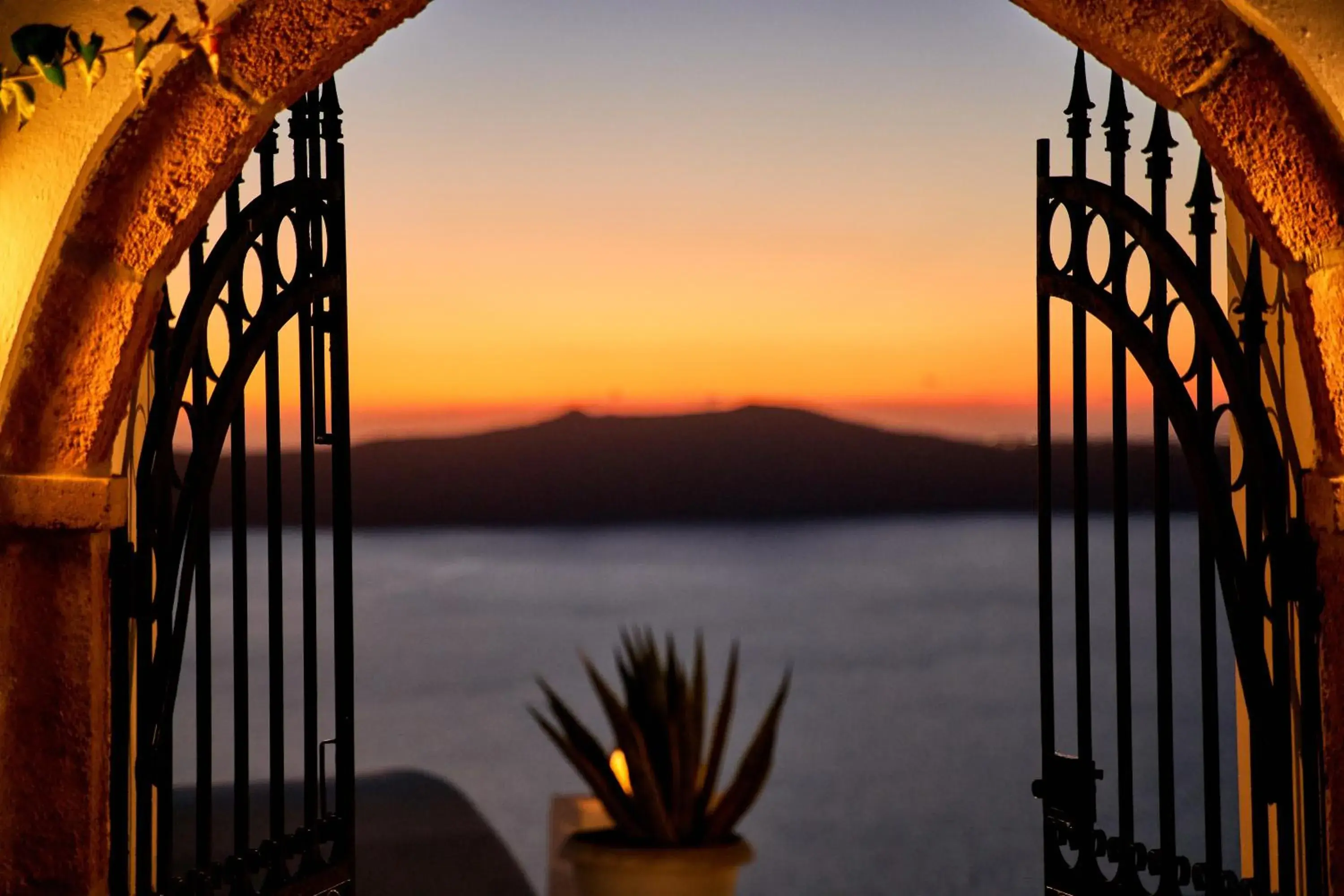 Facade/entrance in Agali Houses Facade/entrance in Agali Houses