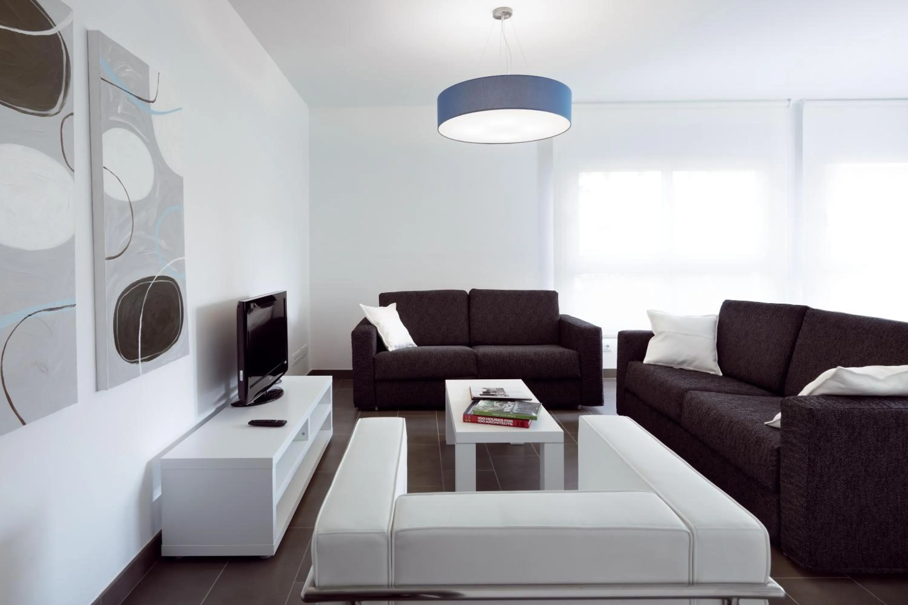 TV and multimedia in 08028 Apartments