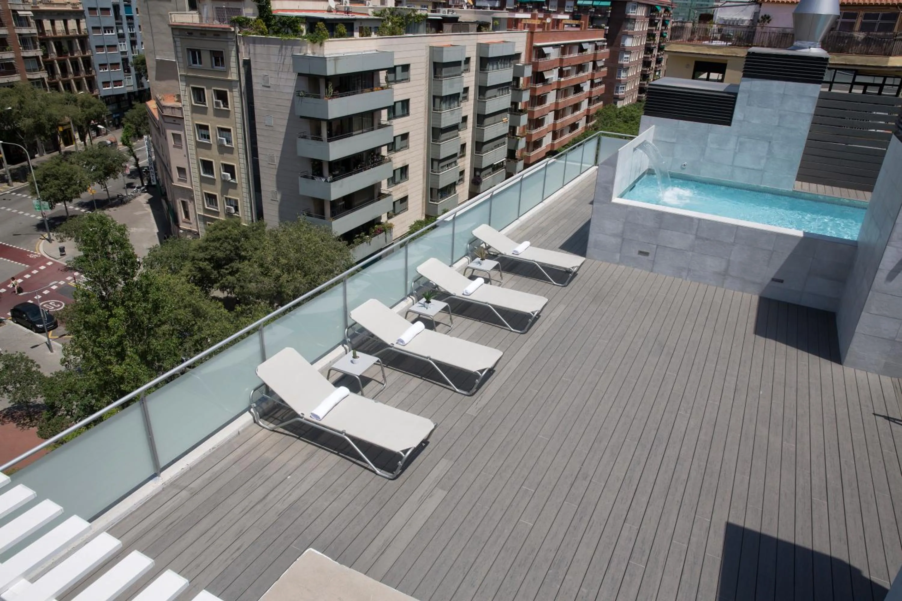 Balcony/Terrace in 08028 Apartments