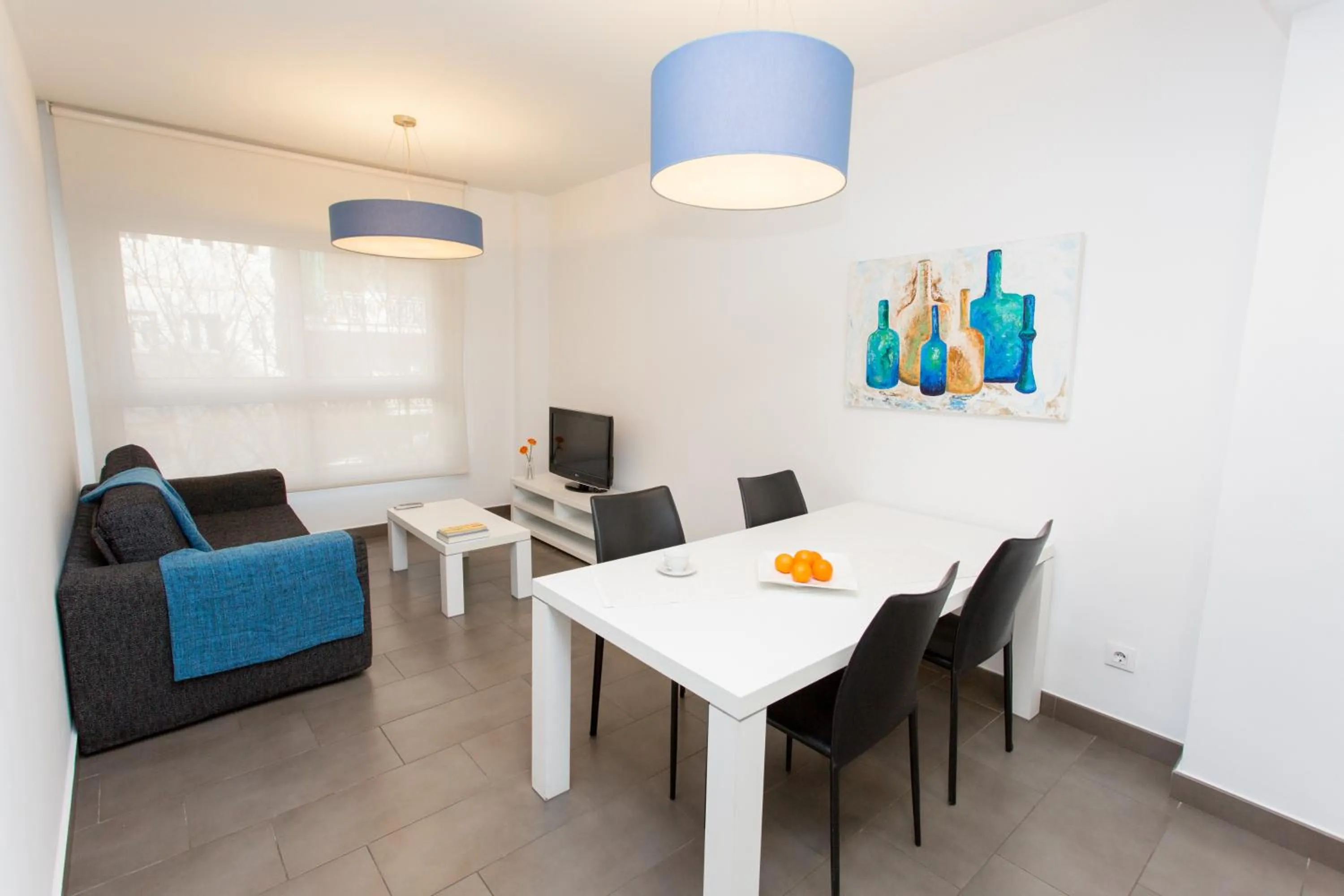 Seating area in 08028 Apartments