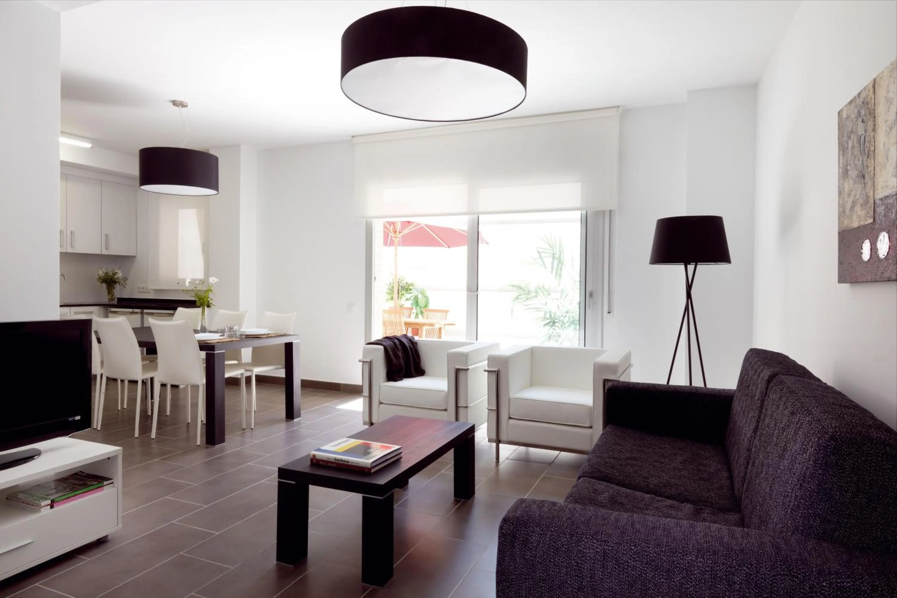 Living room in 08028 Apartments