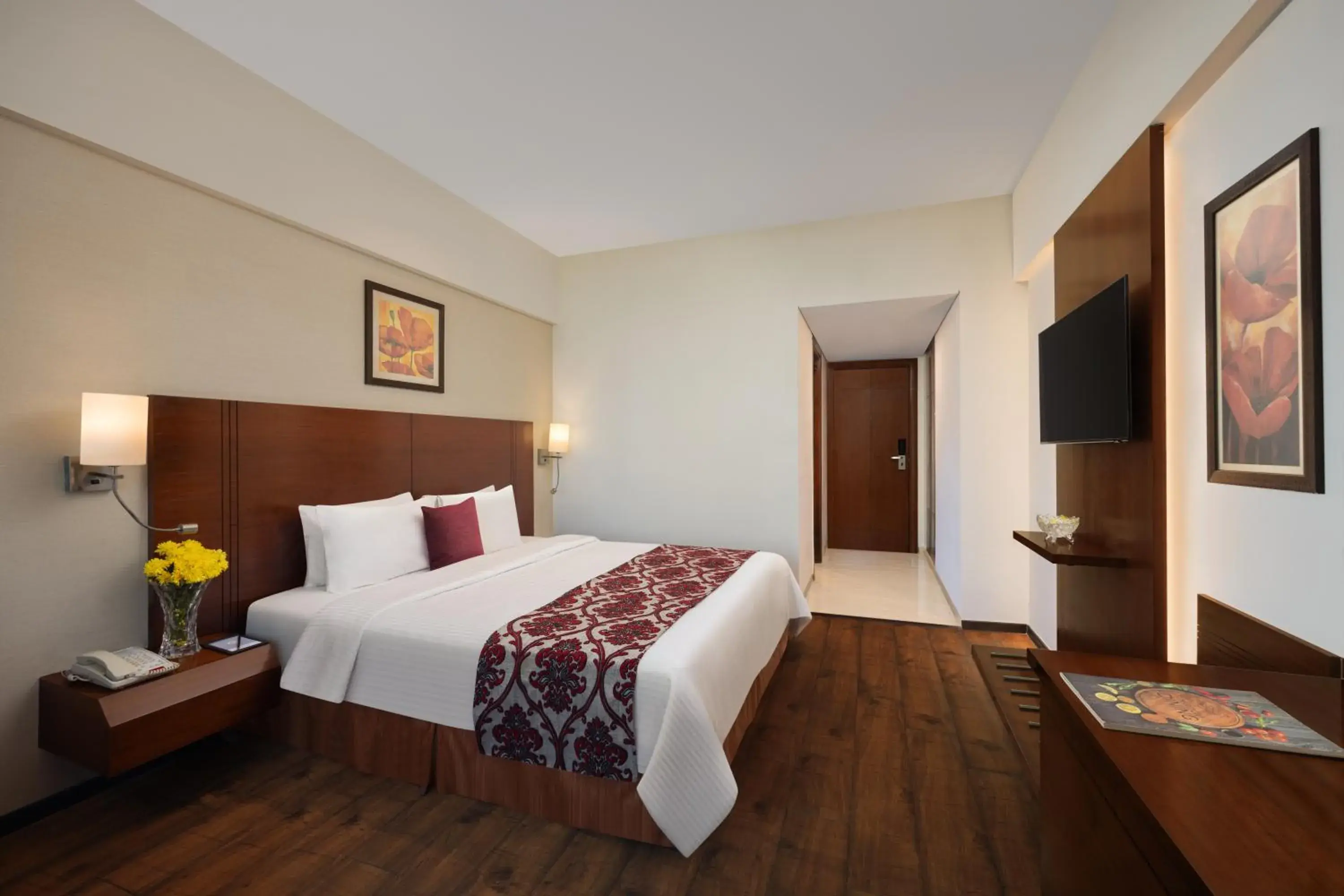 Bed in Fortune Select Exotica, Navi Mumbai - Member ITC Hotels' Group Bed in Fortune Select Exotica, Navi Mumbai - Member ITC Hotels' Group