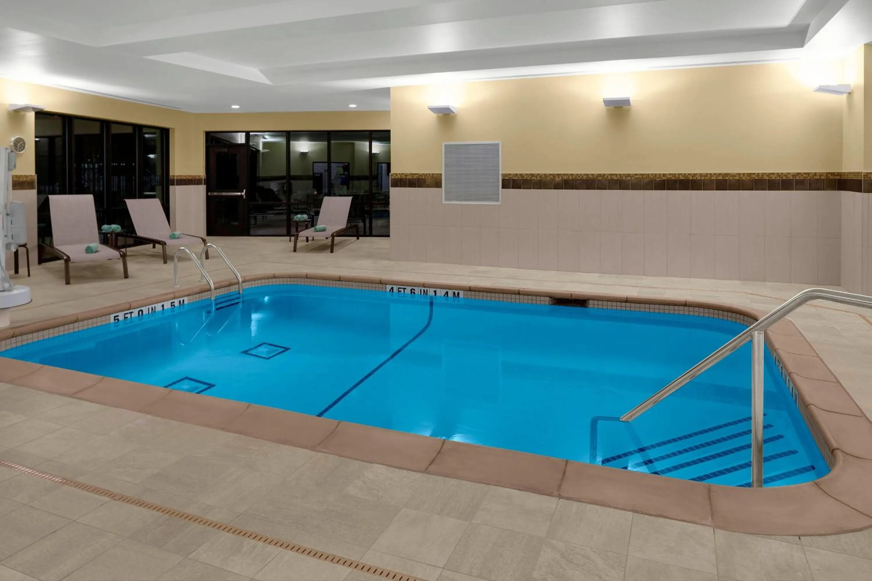 Swimming pool in Courtyard by Marriott Dallas Flower Mound