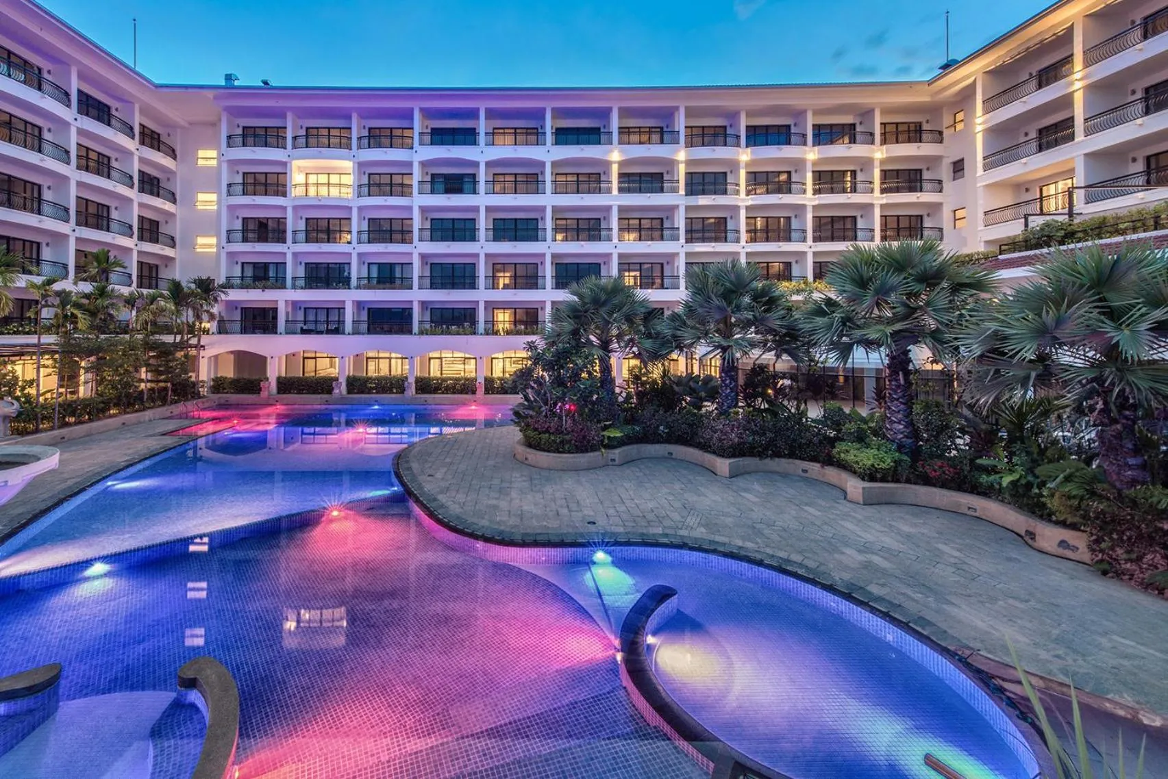 Pool view in Courtyard by Marriott Siem Reap Resort