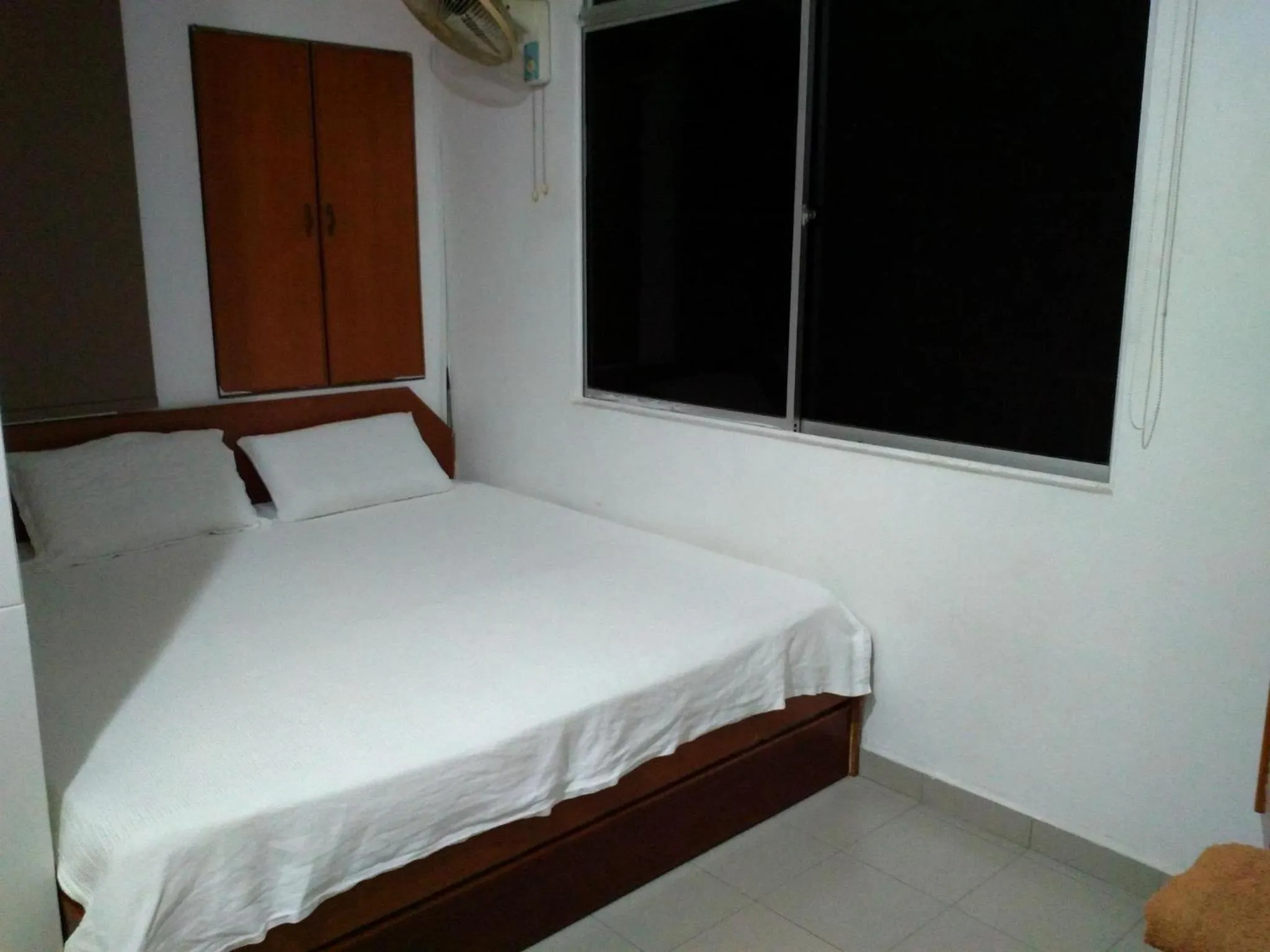 Bed in Hotel Paka INN