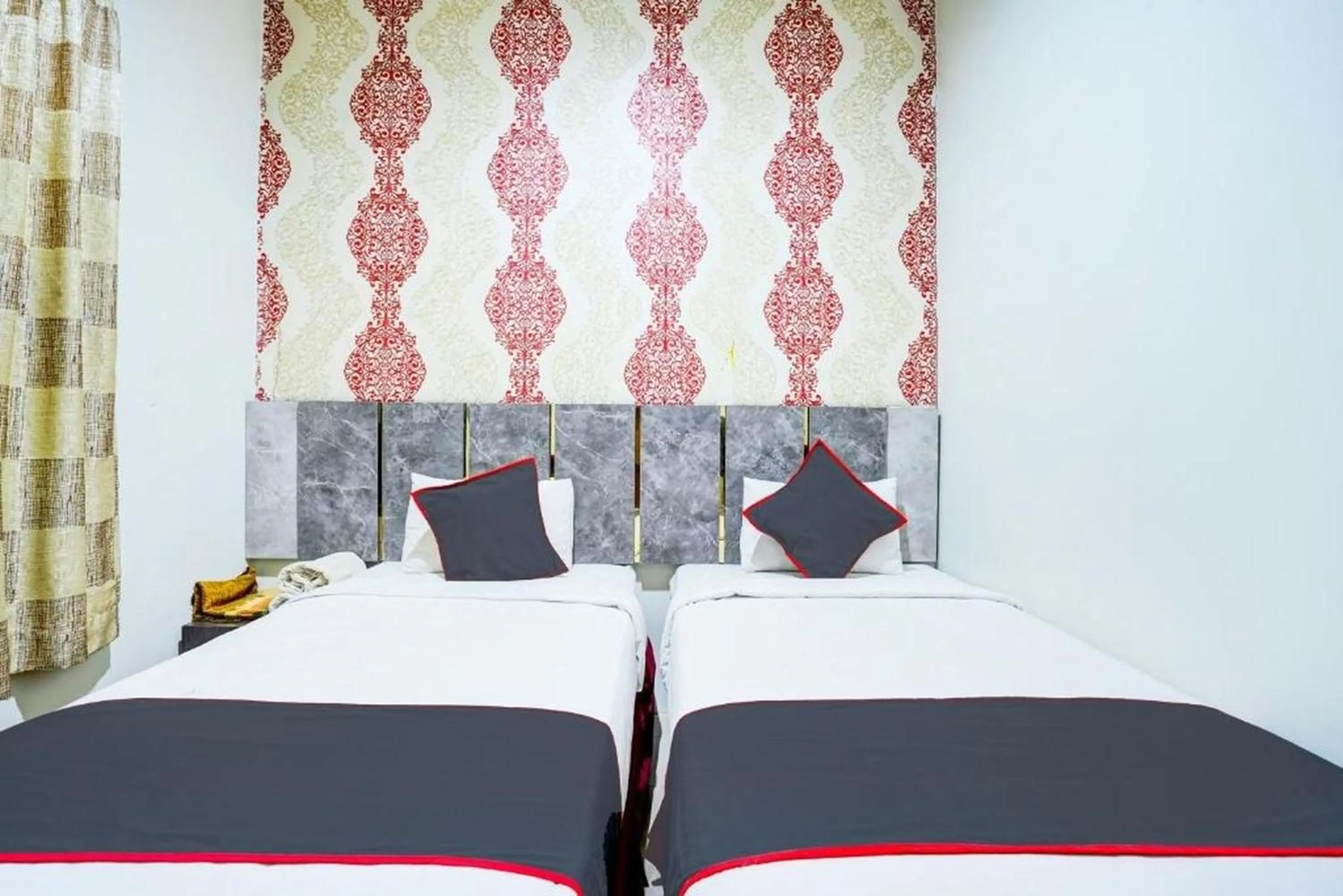 Photo of the whole room, Bed in Hotel O Padang City Center Near Pantai Padang Formerly D'Dhave Hotel