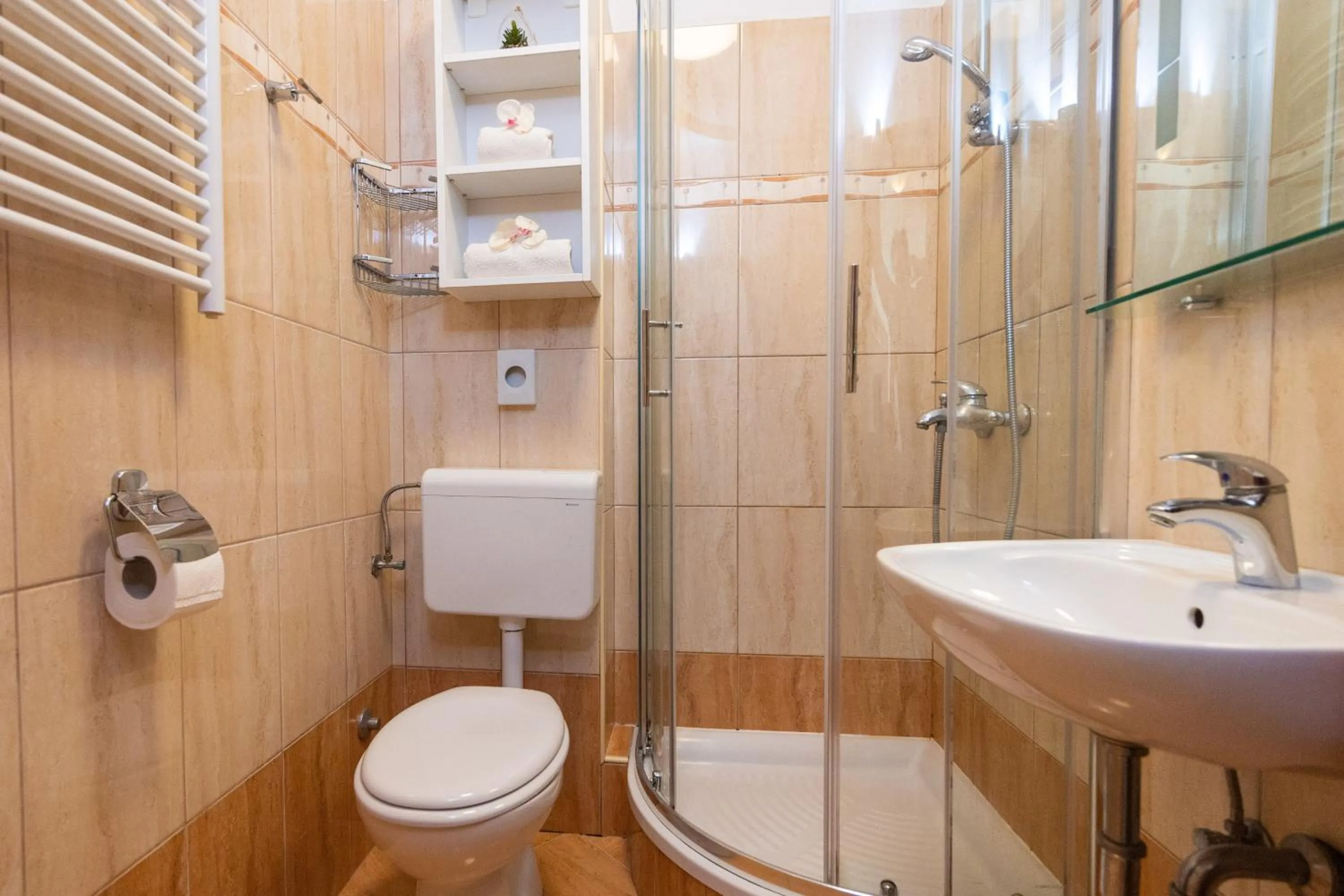 Shower in Villa Erna