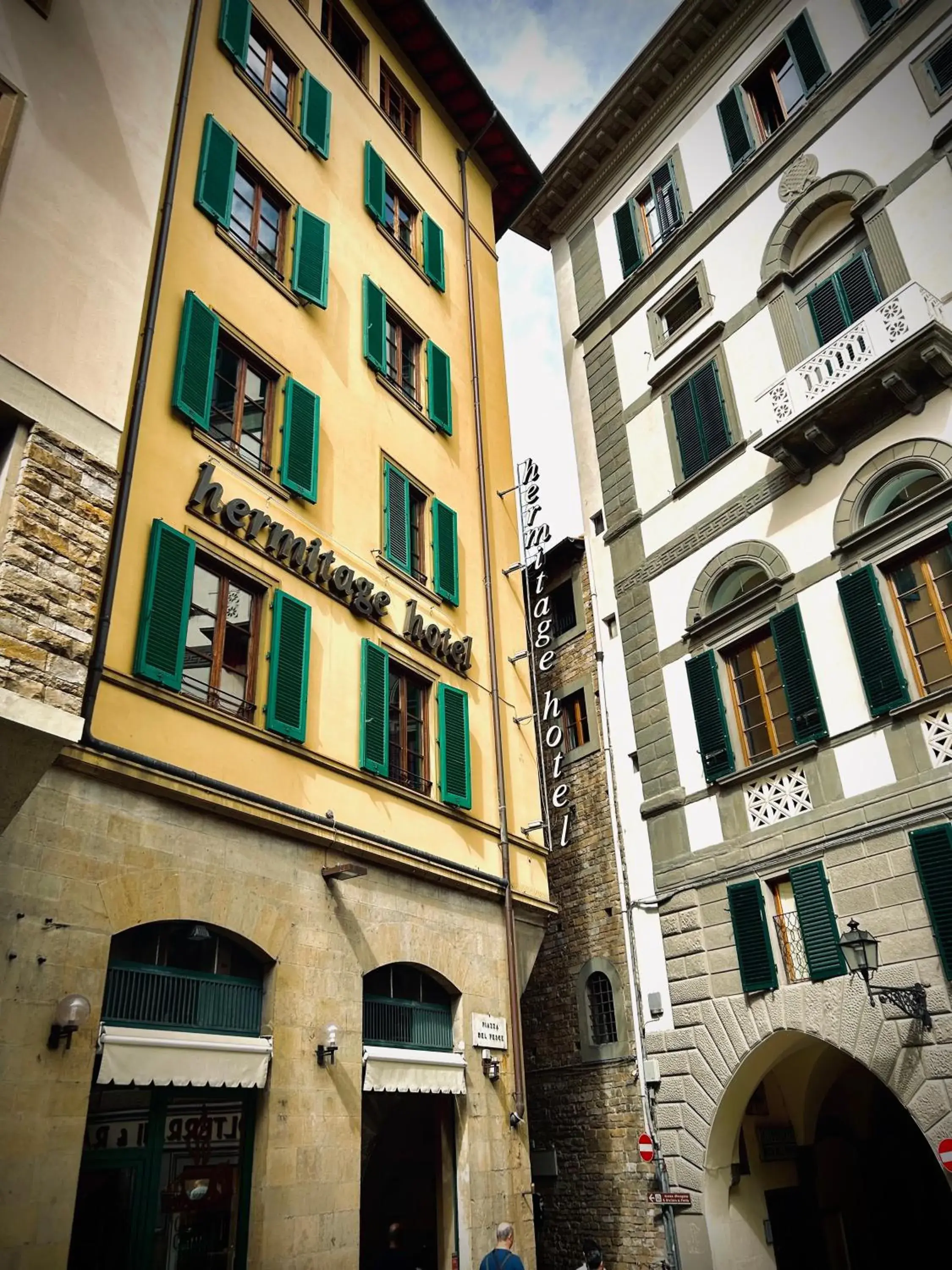 Property building in Hotel Hermitage Property building in Hotel Hermitage