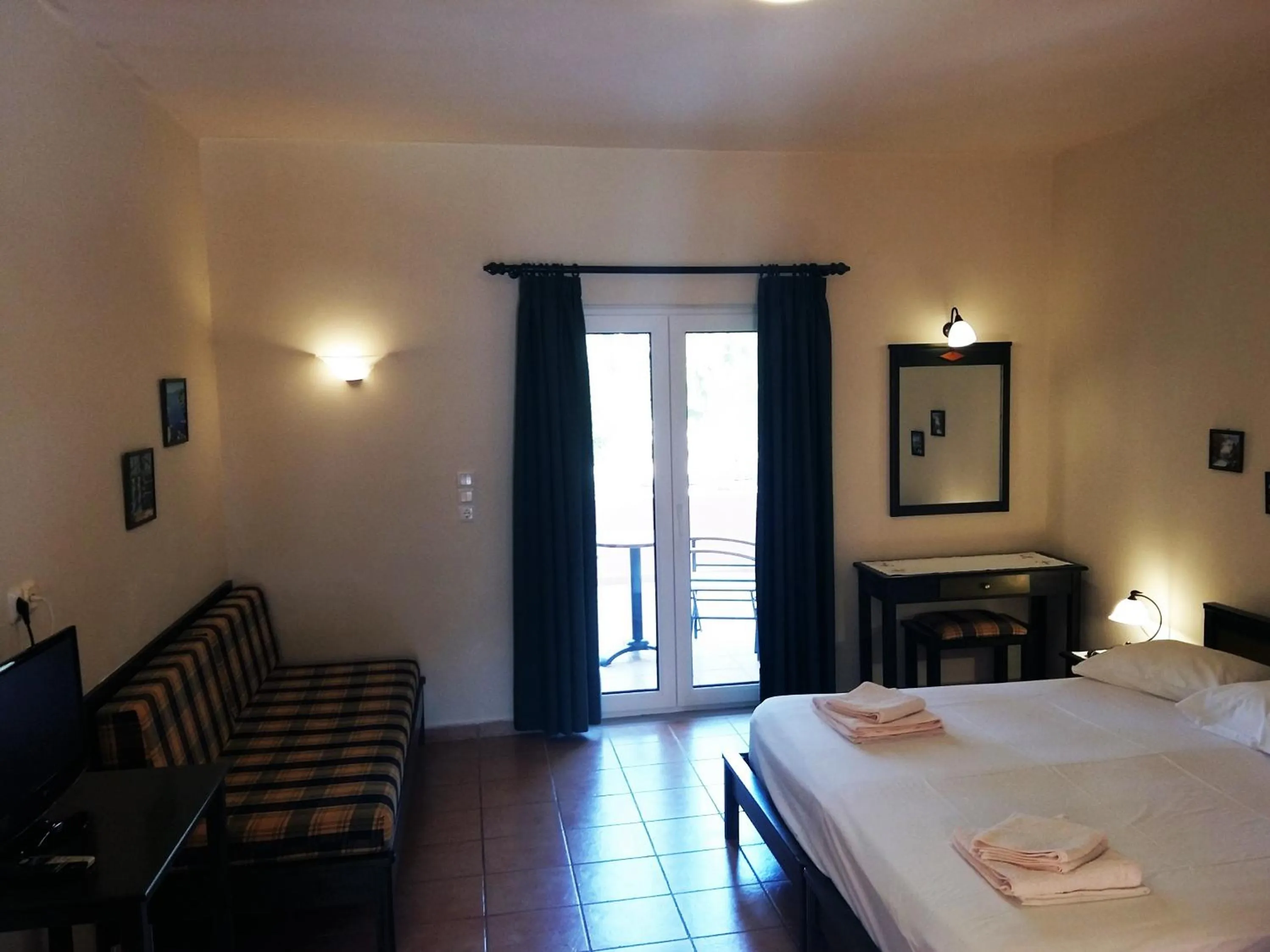 Bedroom, Bed in Kallicrates Village