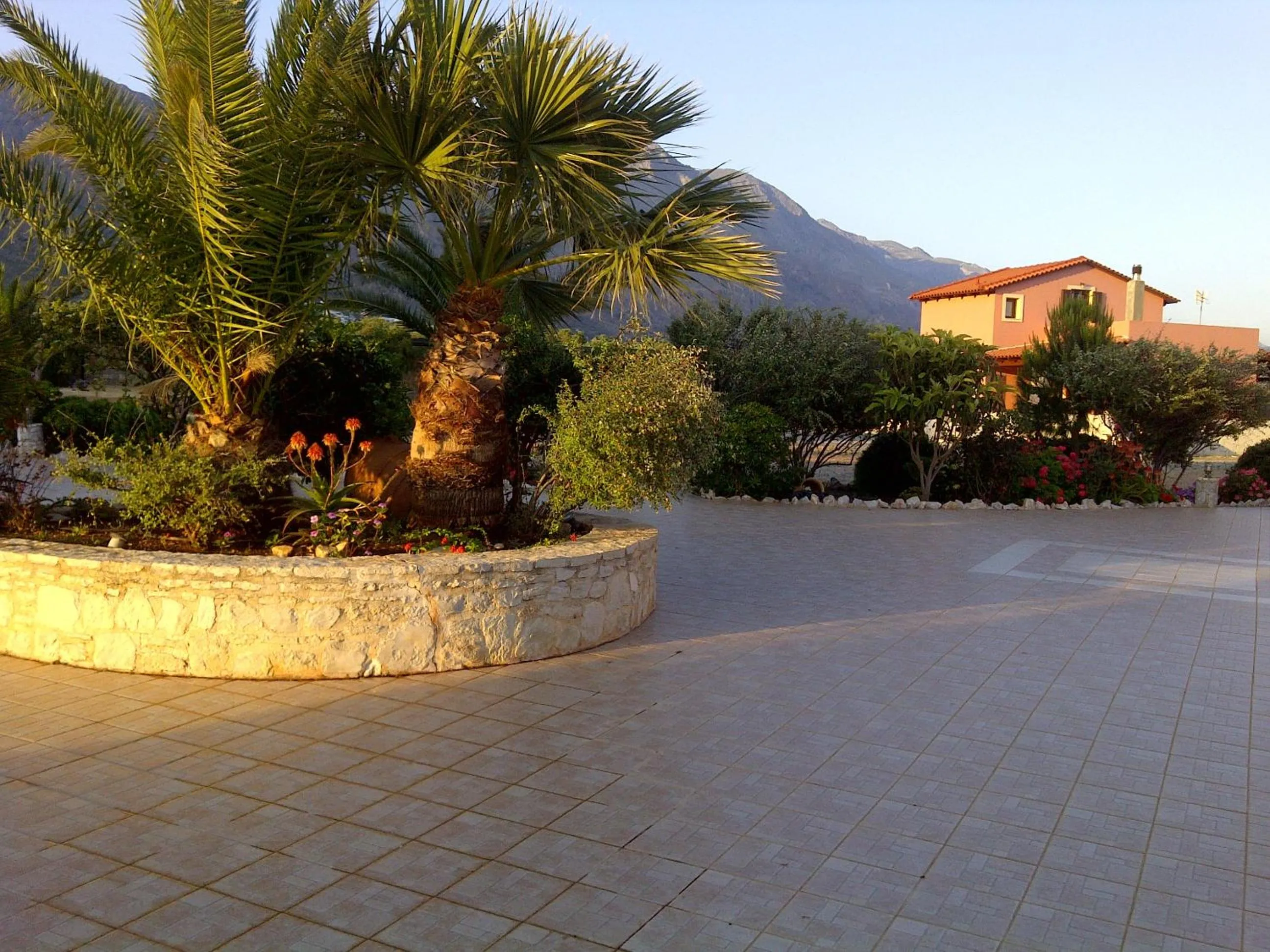 Facade/entrance in Kallicrates Village