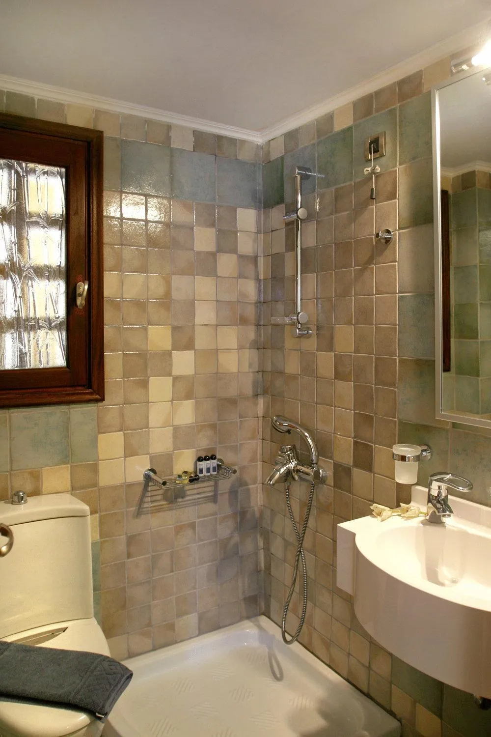 Shower in On The Rocks