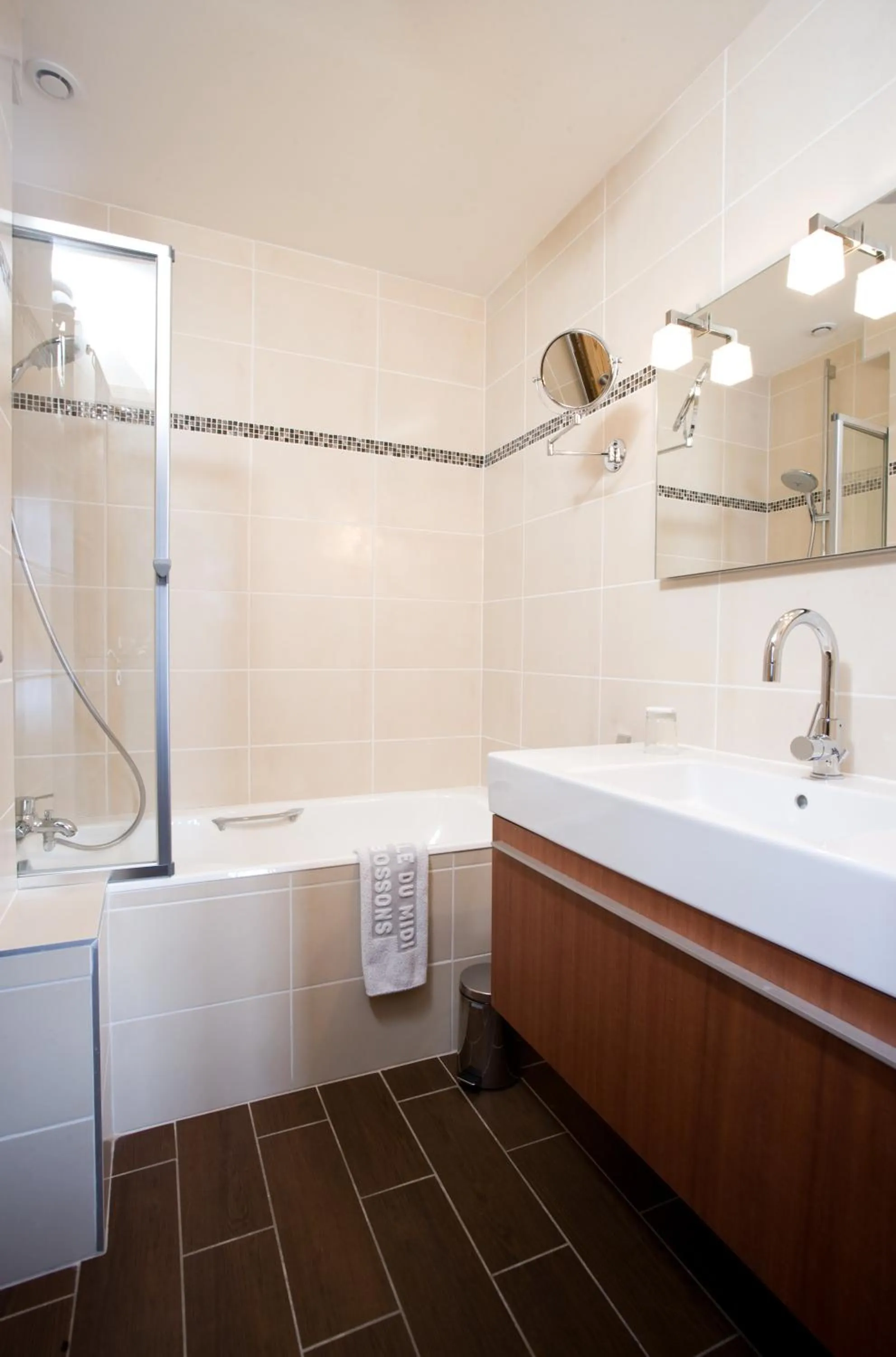 Bathroom in Aiguille du Midi - Hôtel & Restaurant