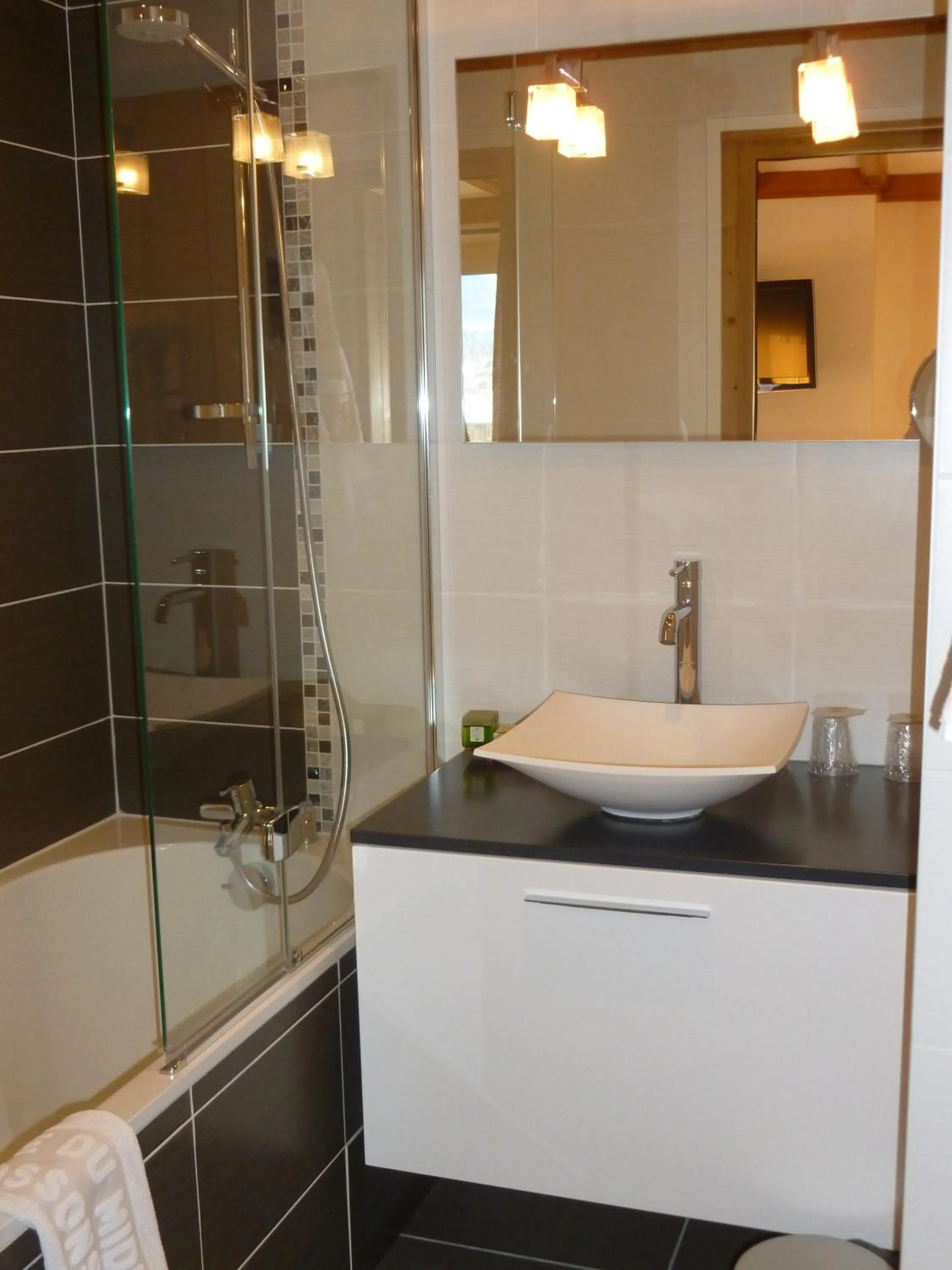 Bathroom in Aiguille du Midi - Hôtel & Restaurant