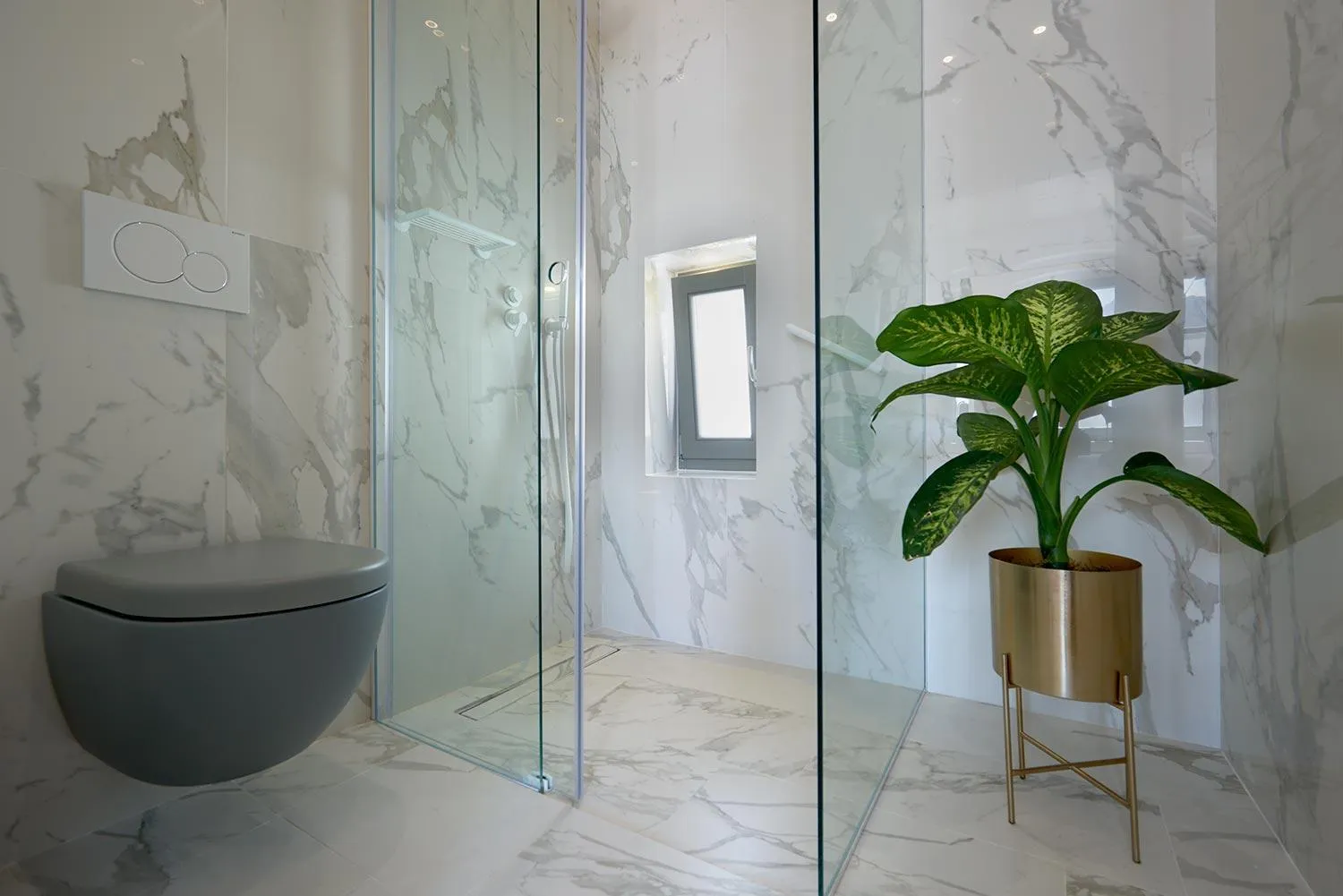 Shower in Argonauta Hotel