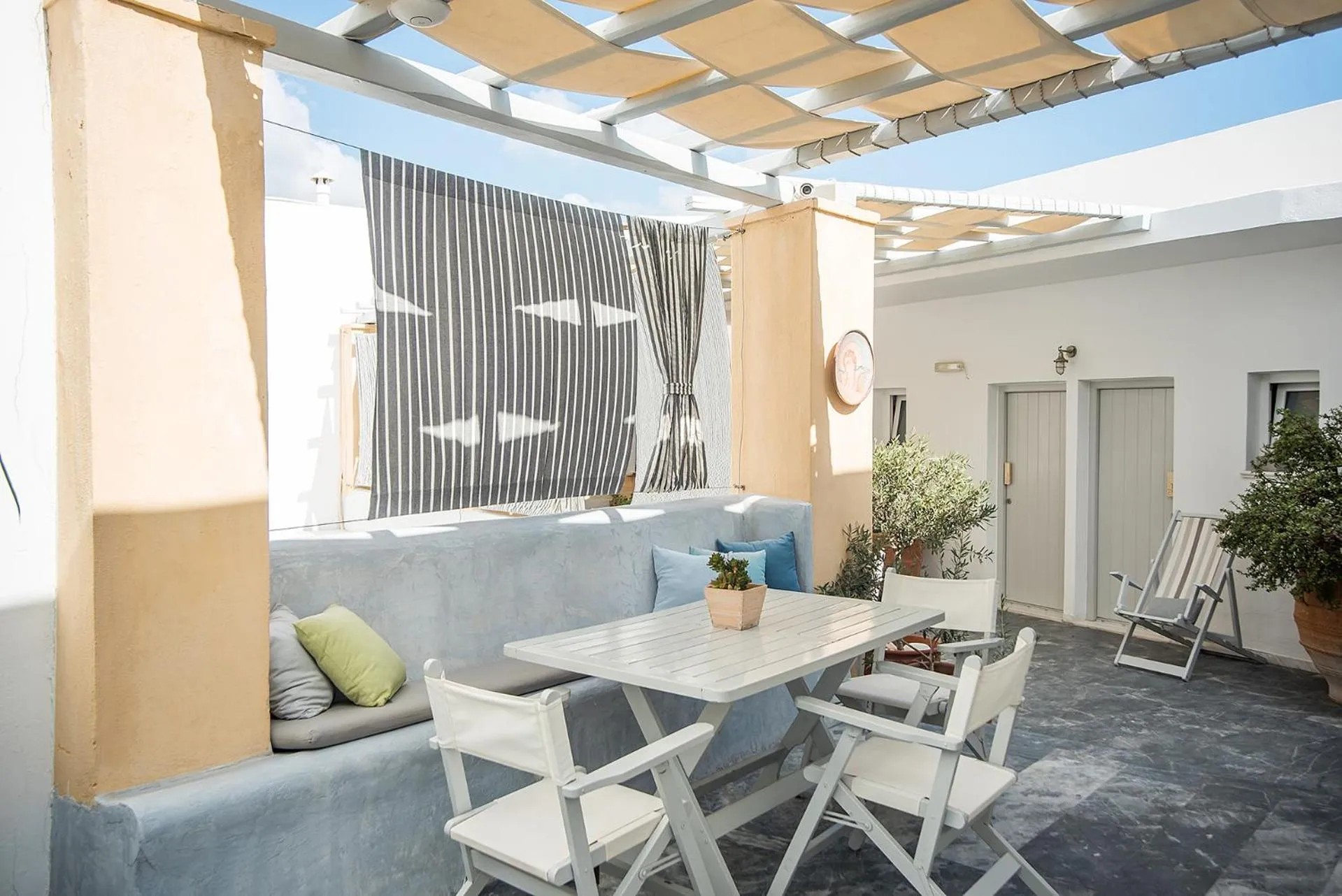 Garden in Argonauta Hotel