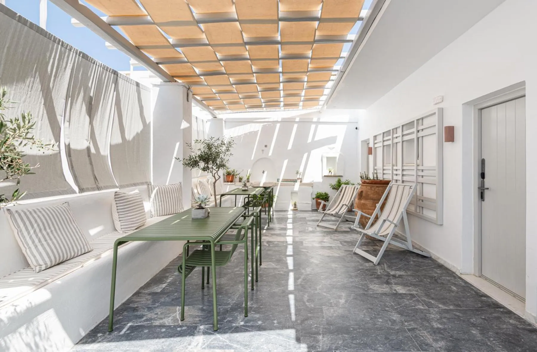 Garden in Argonauta Hotel