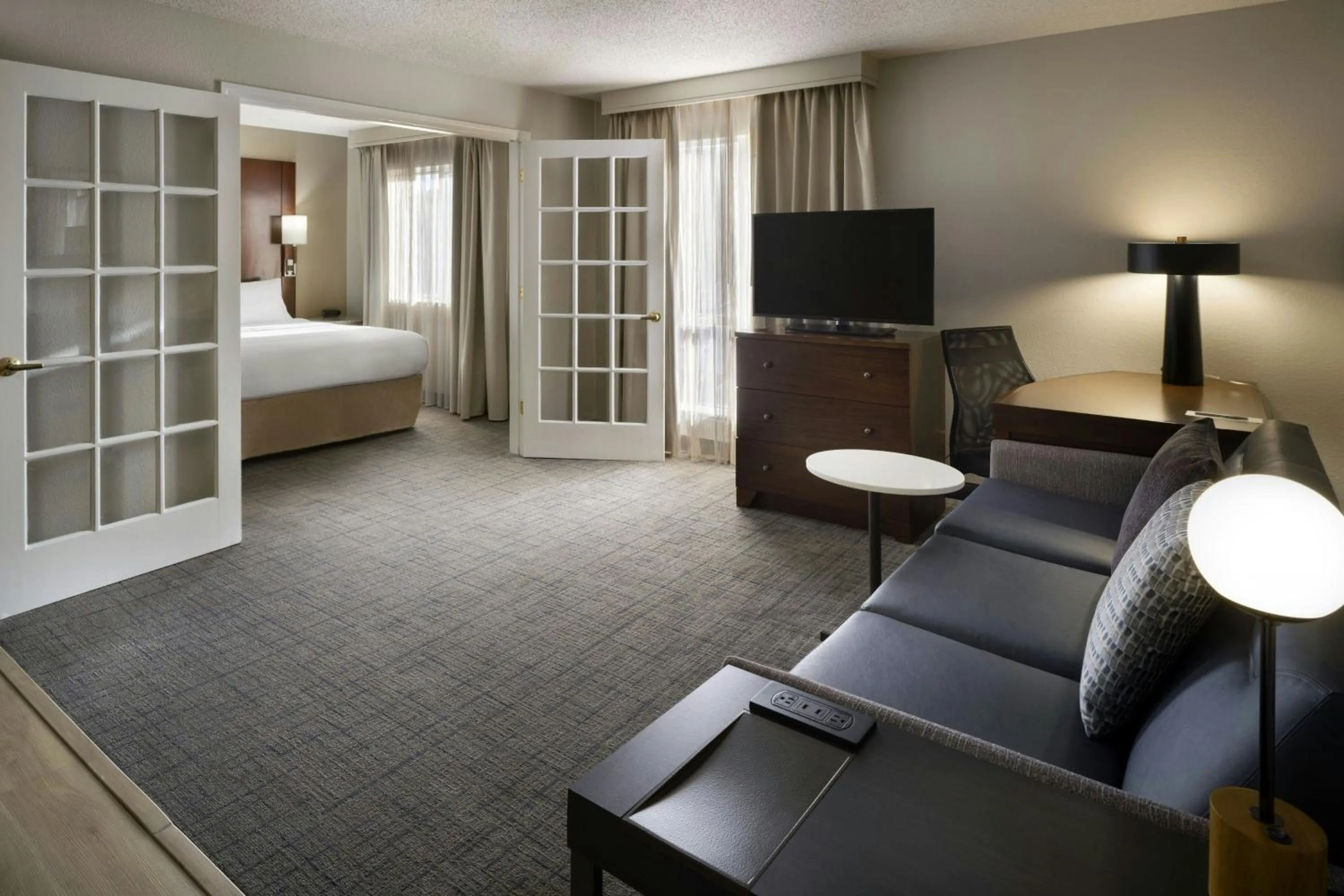 Living room, Bed in Residence Inn Pleasant Hill Concord