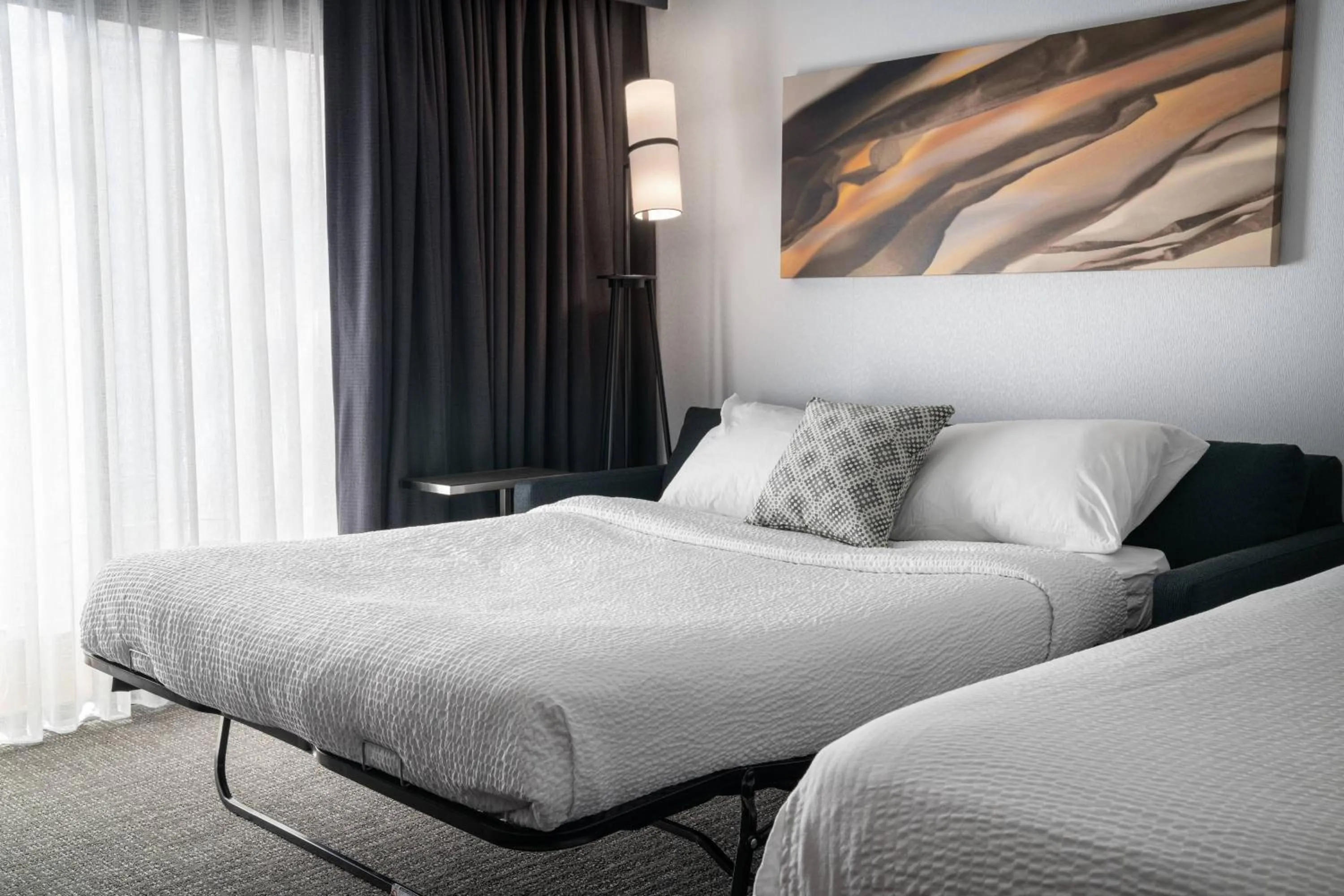 Photo of the whole room, Bed in Courtyard by Marriott Pleasanton