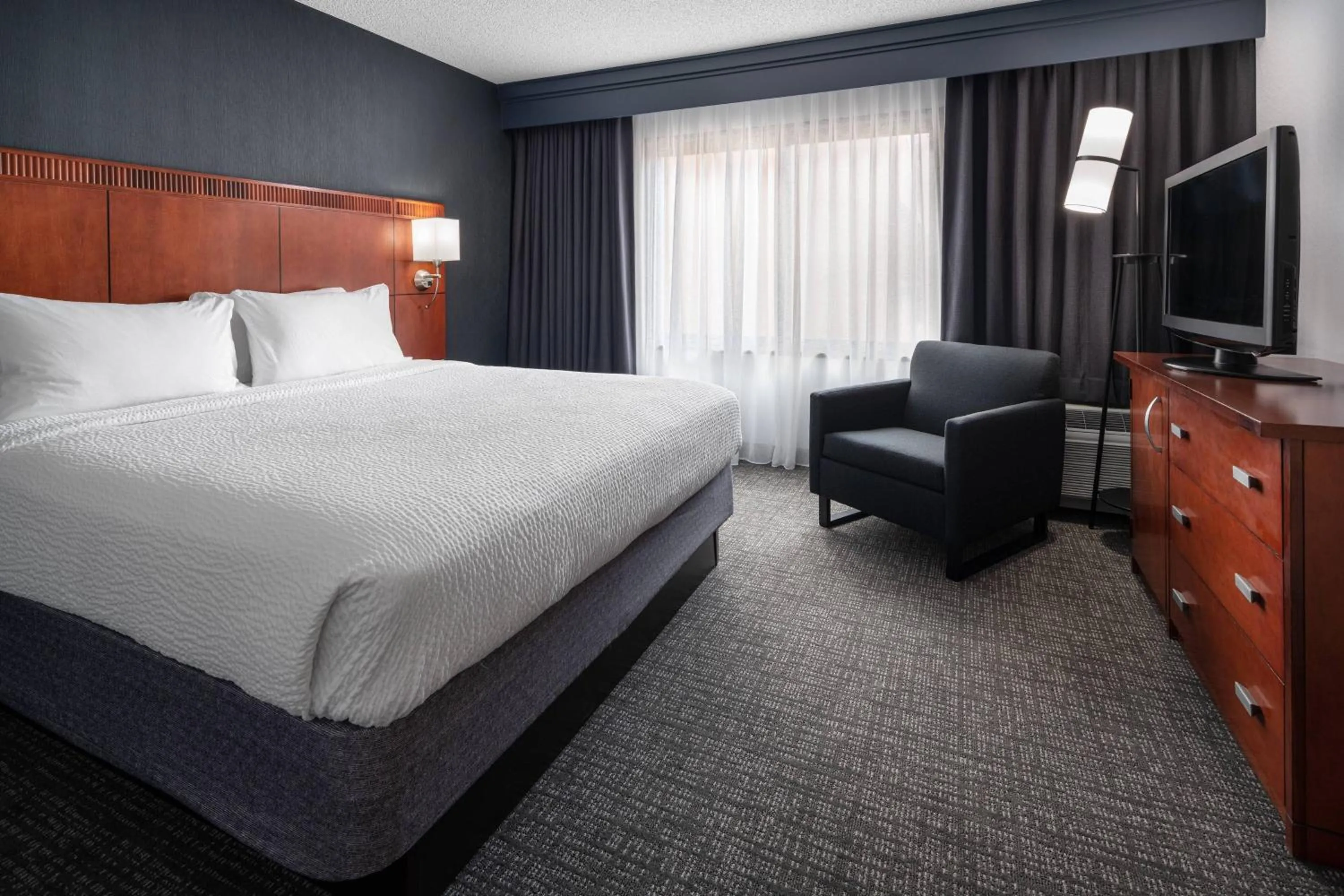 Bedroom, Bed in Courtyard by Marriott Pleasanton