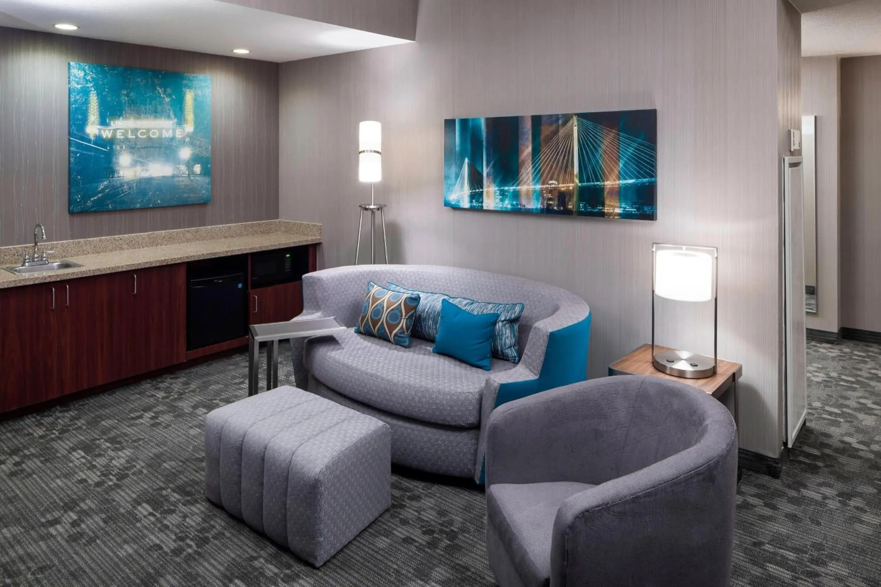 One-Bedroom Deluxe King Suite with Sofa Bed in Courtyard Omaha Downtown/Old Market Area One-Bedroom Deluxe King Suite with Sofa Bed in Courtyard Omaha Downtown/Old Market Area