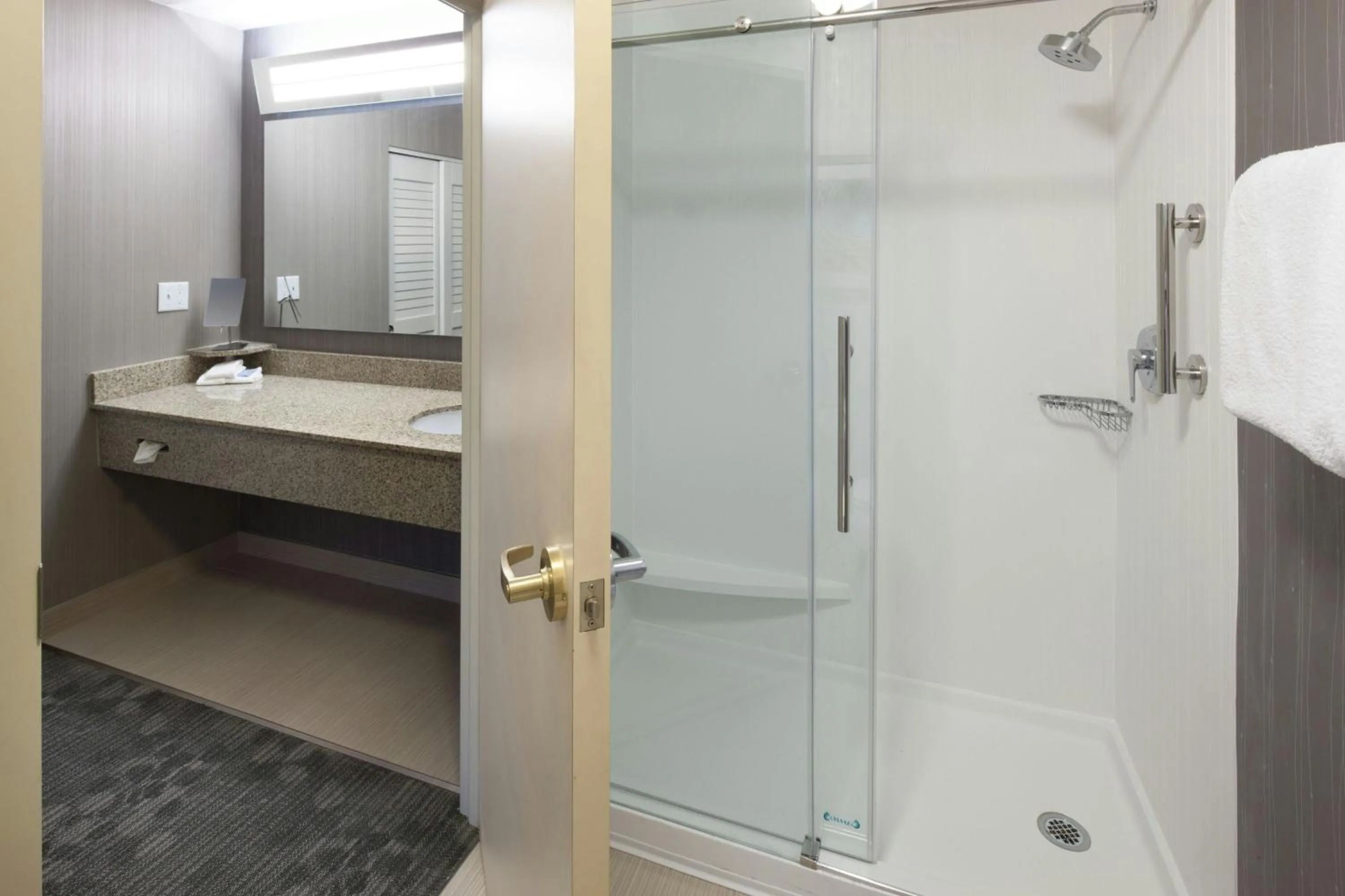 Bathroom in Courtyard Omaha Downtown/Old Market Area