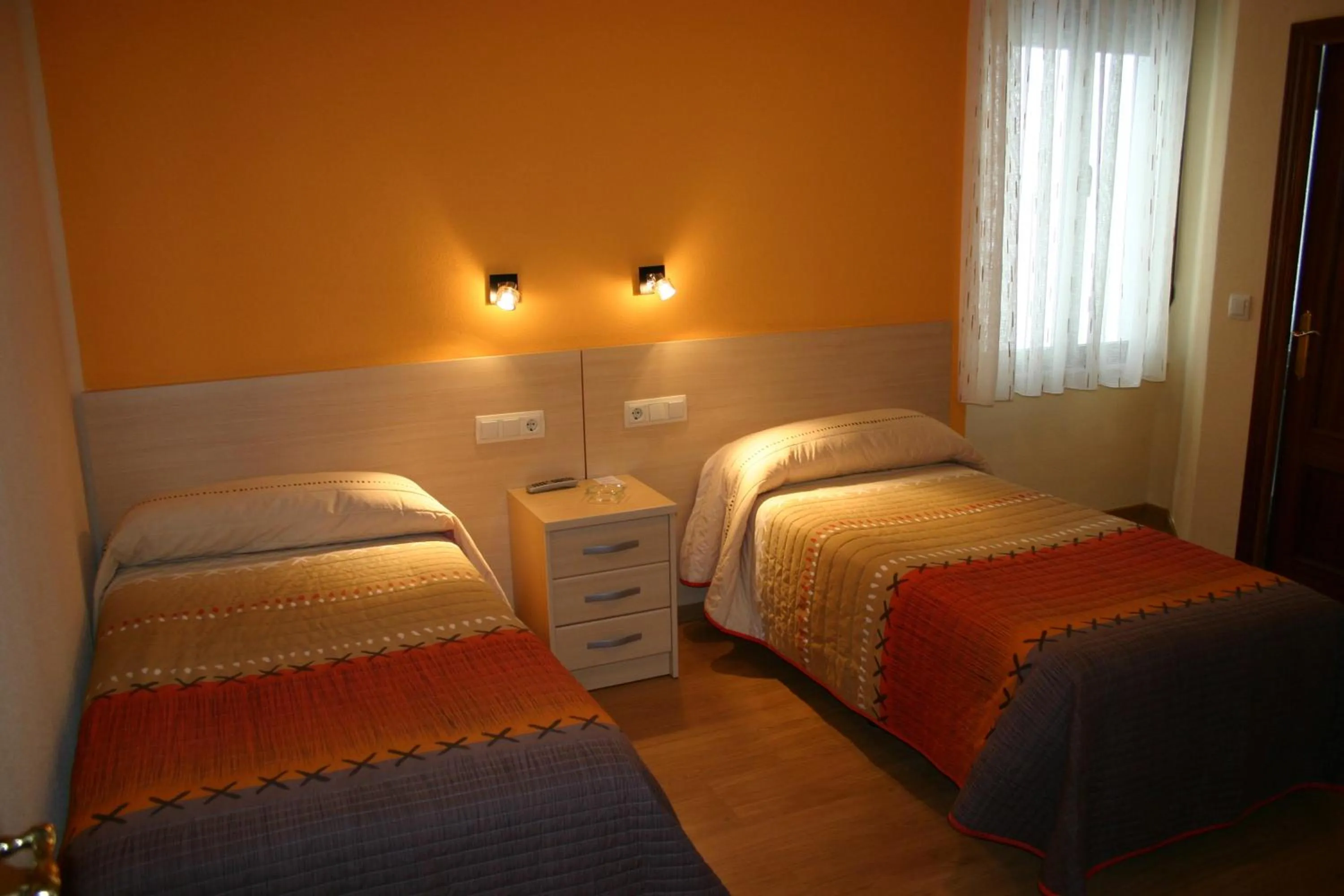 Bedroom, Bed in Hostal Hispanico I