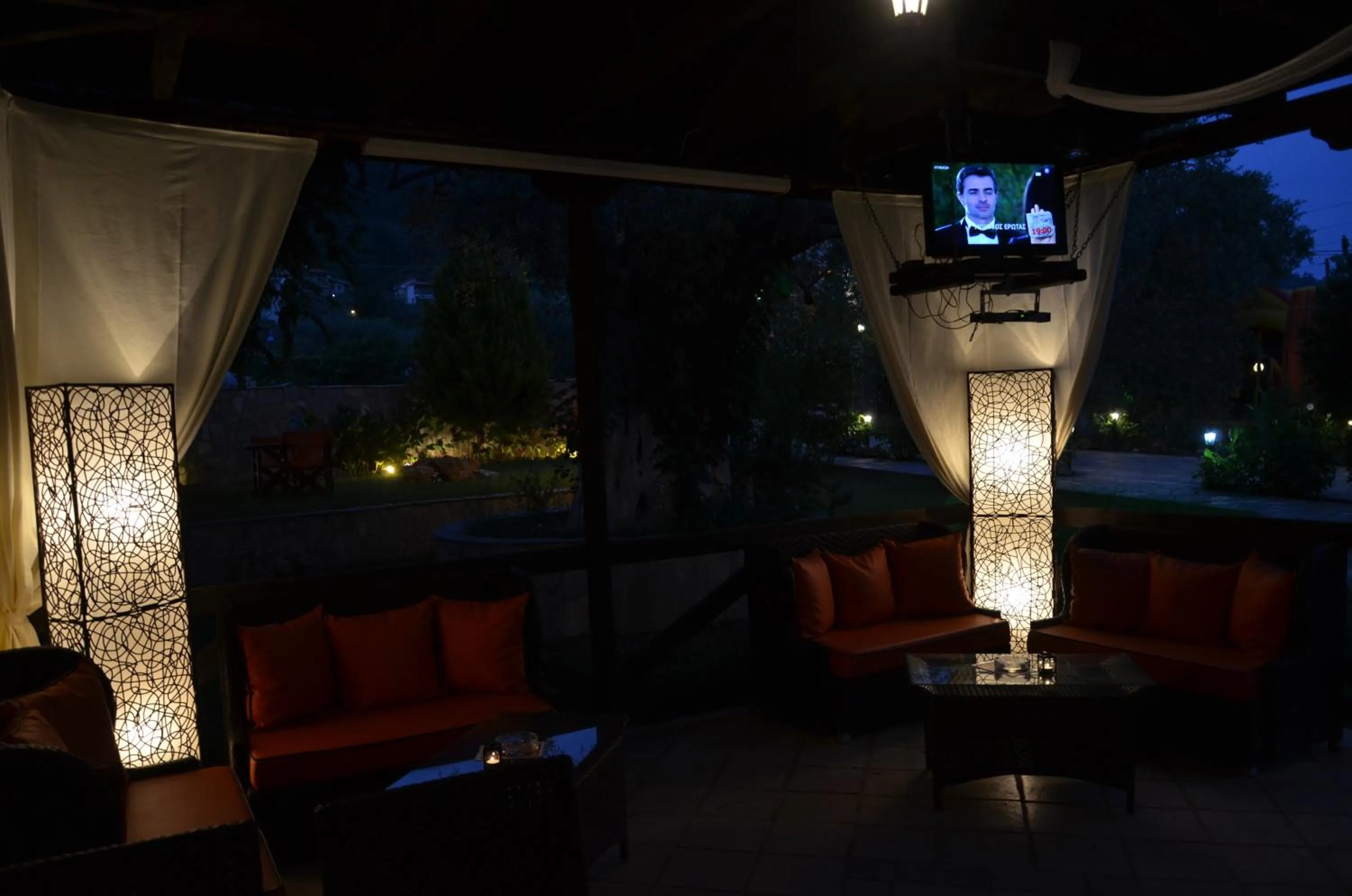 TV and multimedia in Hotel Maria