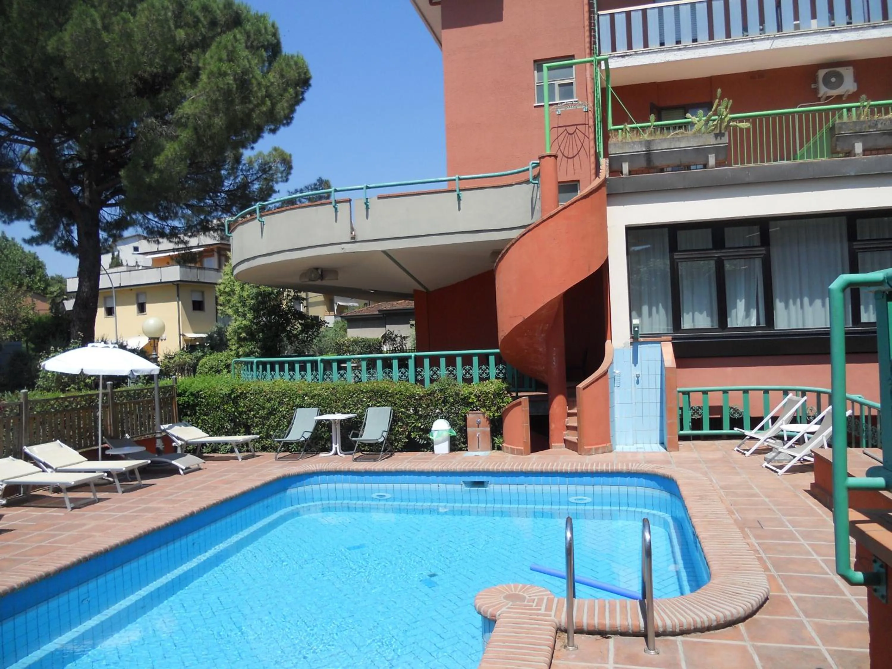 Swimming pool in Hotel La Querceta