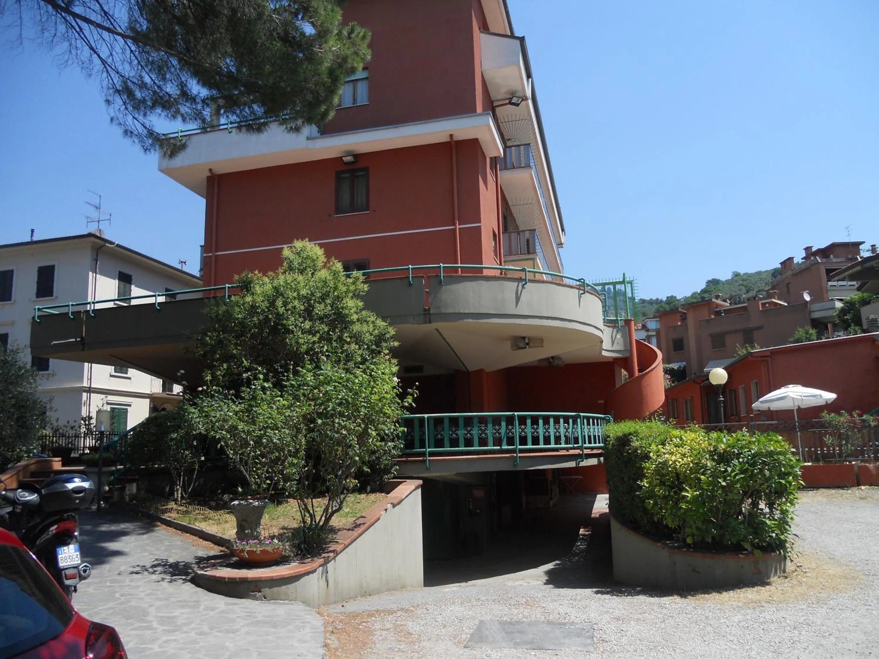 Property building in Hotel La Querceta